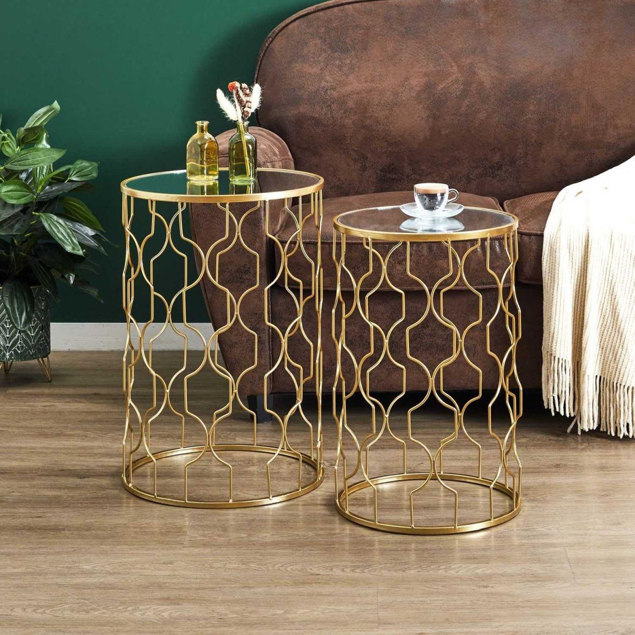 Voir la diapositive 5 : The Home Deco Factory Lot de 2 tables d'appoint gigognes  dubai  55cm or