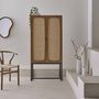 Voir la diapositive 4 : SWEEEK Buffet rétro décor bois foncé et cannage 2 portes avec pieds en métal noir H165cm