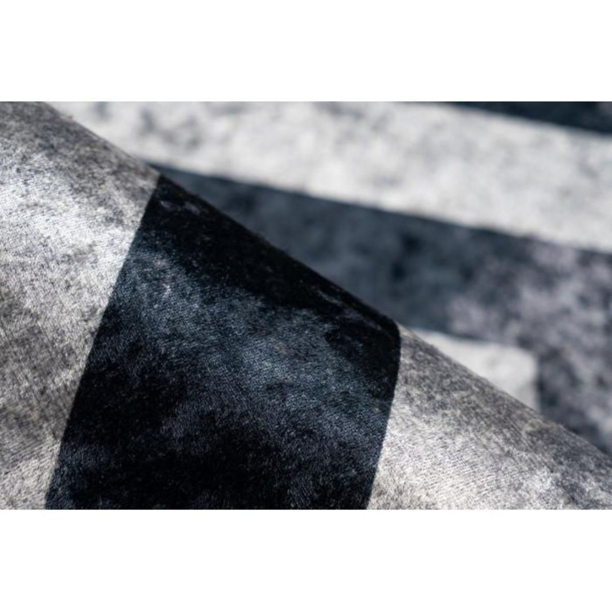 Paris Prix Tapis Imprimé à Poils Courts  Sally  Noir & Gris