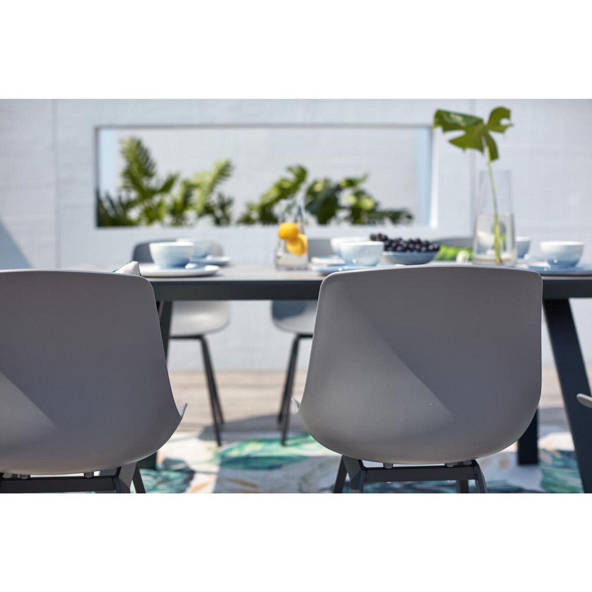 CONCEPT USINE Salon de jardin aluminium et plateau aspect ciment 8 places TEMARA