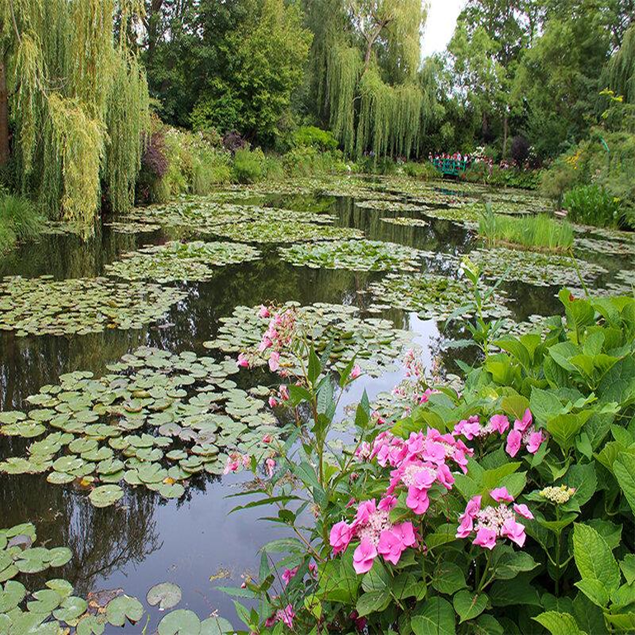 Voir la diapositive 2 : Smartbox Visite guidée : musées Orsay, Orangerie, jardins et maison de Claude Monet pour 4 - Coffret Cadeau Sport & Aventure