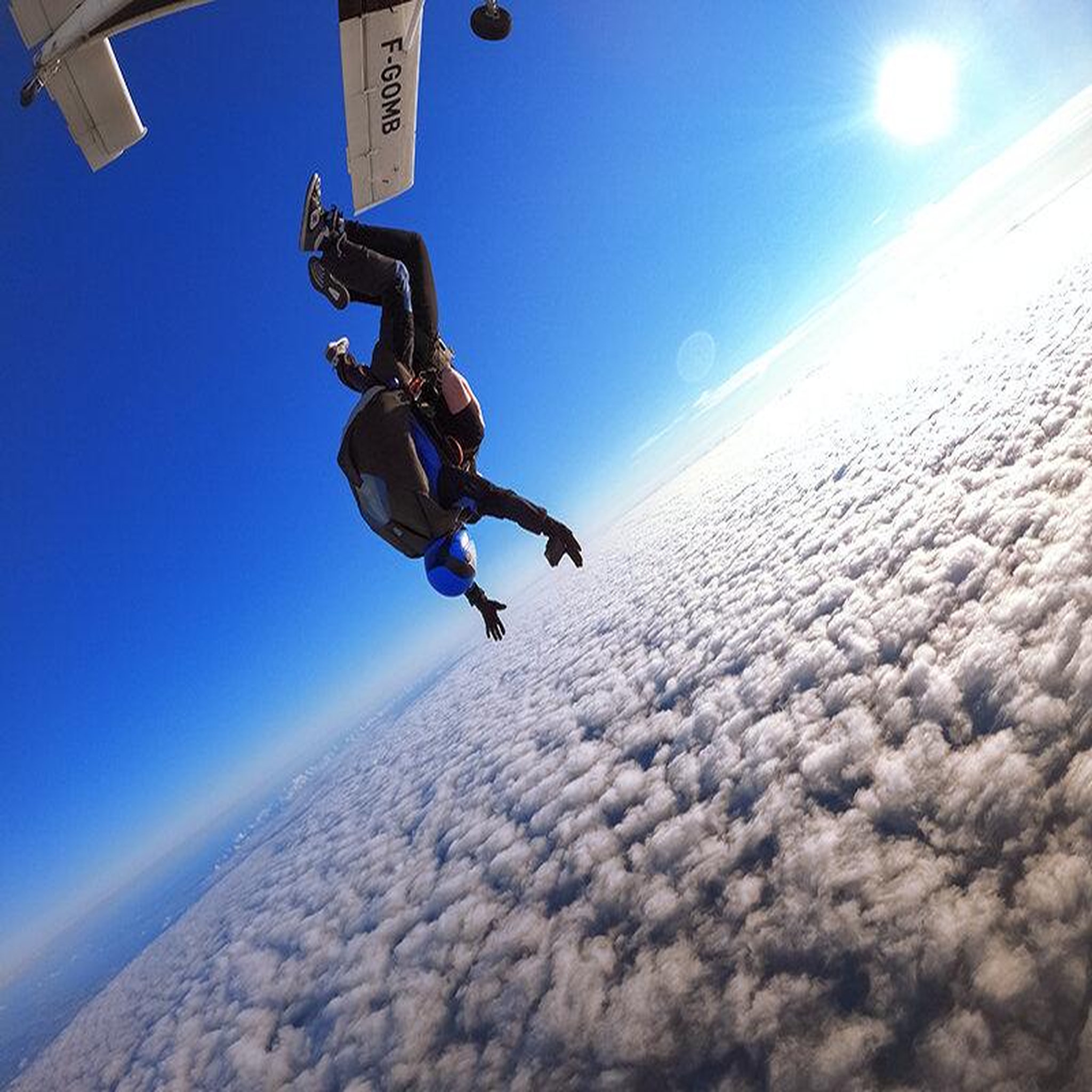 Voir la diapositive 4 : Smartbox Saut en parachute avec vidéo ou photos sur le littoral atlantique - coffret cadeau sport & aventure