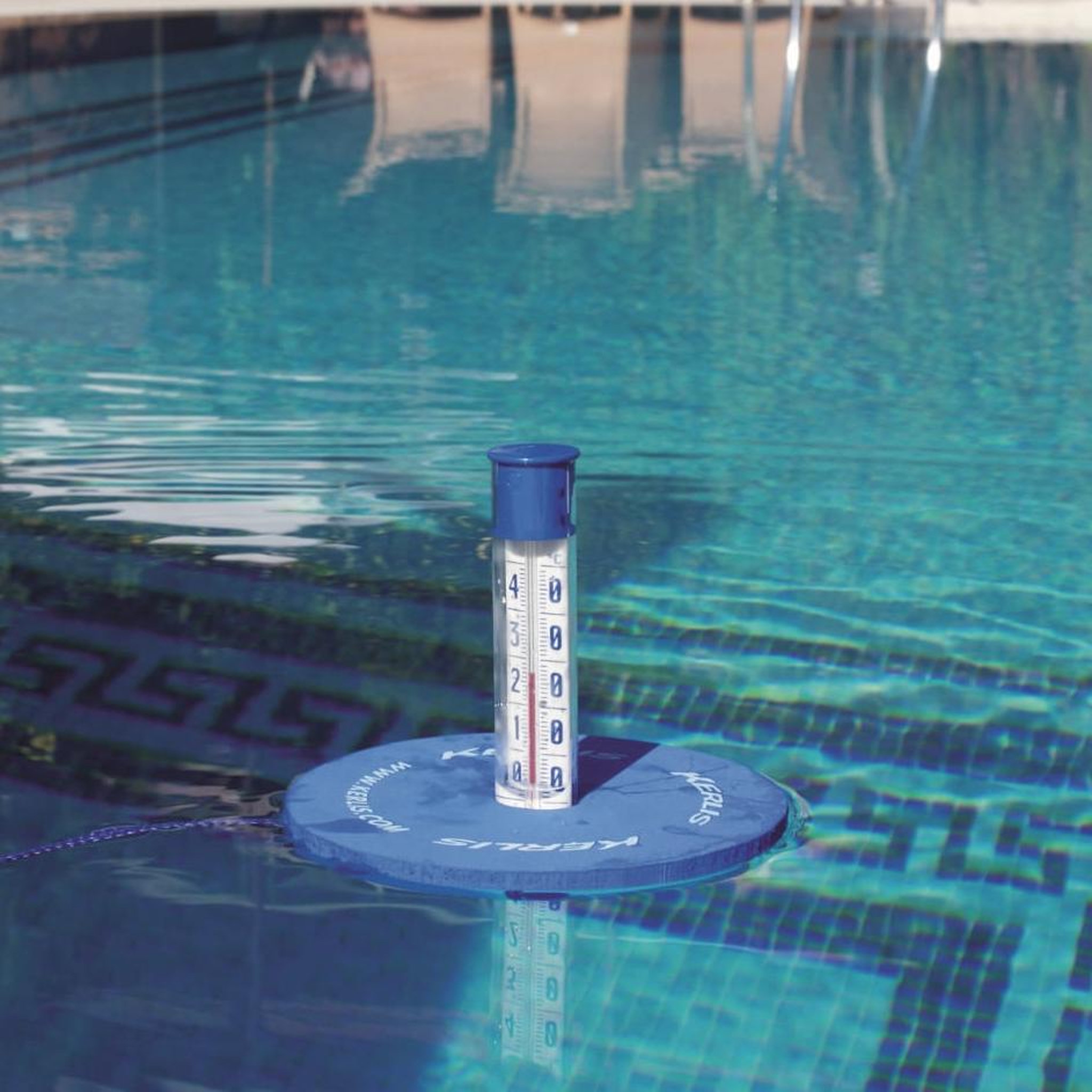 Voir la diapositive 2 : KERLIS Thermomètre piscine duo h 22cm d  18cm