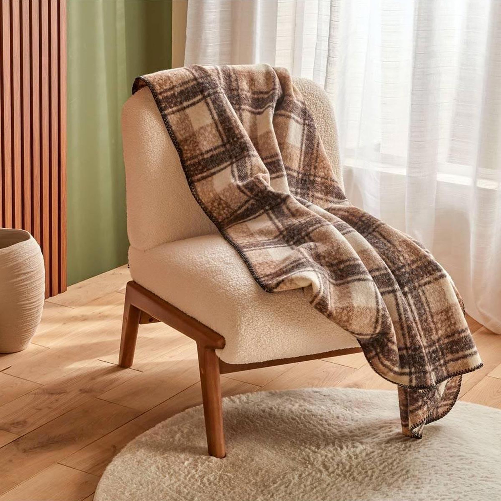 Voir la diapositive 5 : ATMOSPHERA Plaid bouclette à carreaux   automne  130x170cm beige