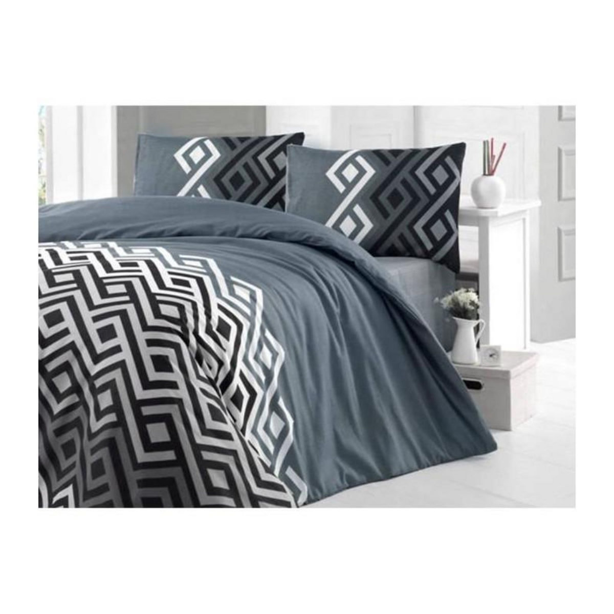 GENERIQUE Parure de lit - 1 housse de couette 220 x 240 cm + 2 taies d'oreiller 60 x 60 cm - 65% coton, 35% polyester - Gris