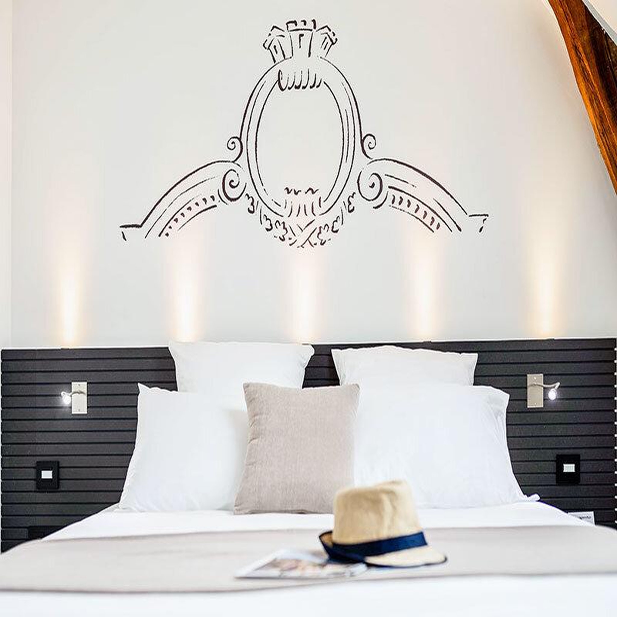 Voir la diapositive 2 : Smartbox Séjour de 2 jours en hôtel 4* avec espace détente près de tours - coffret cadeau séjour