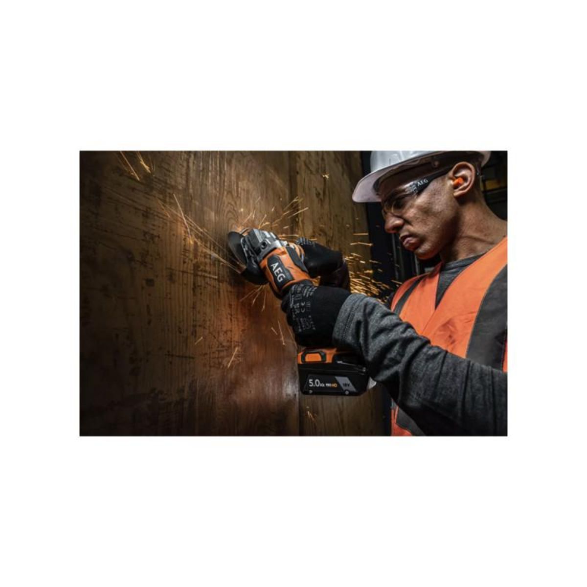 AEG Meuleuse AEG - BEWS18-125BLPX2-0 - 18V Brushless - 125mm - sans batterie ni chargeur