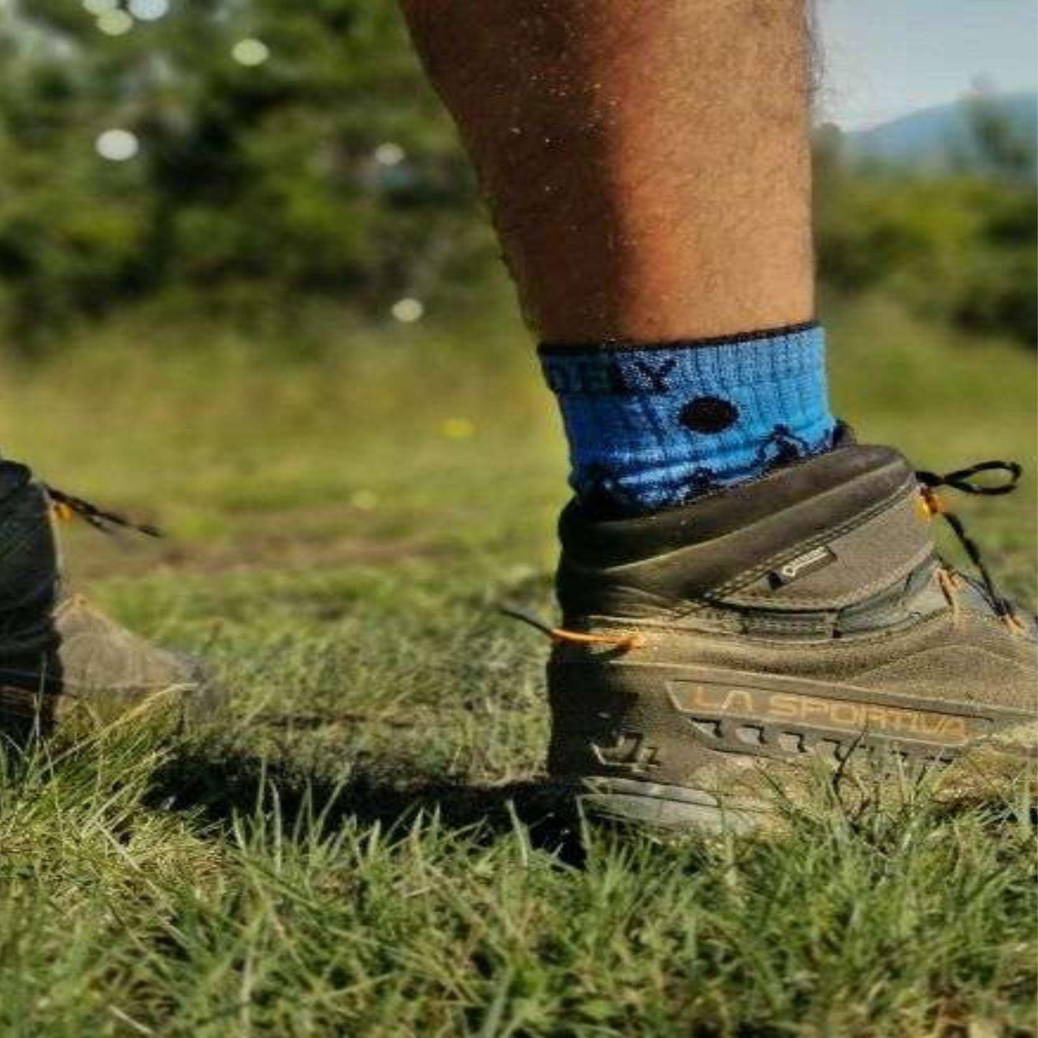 Voir la diapositive 3 : TRY TO FLY Chaussettes de randonnée laine mérinos bleues