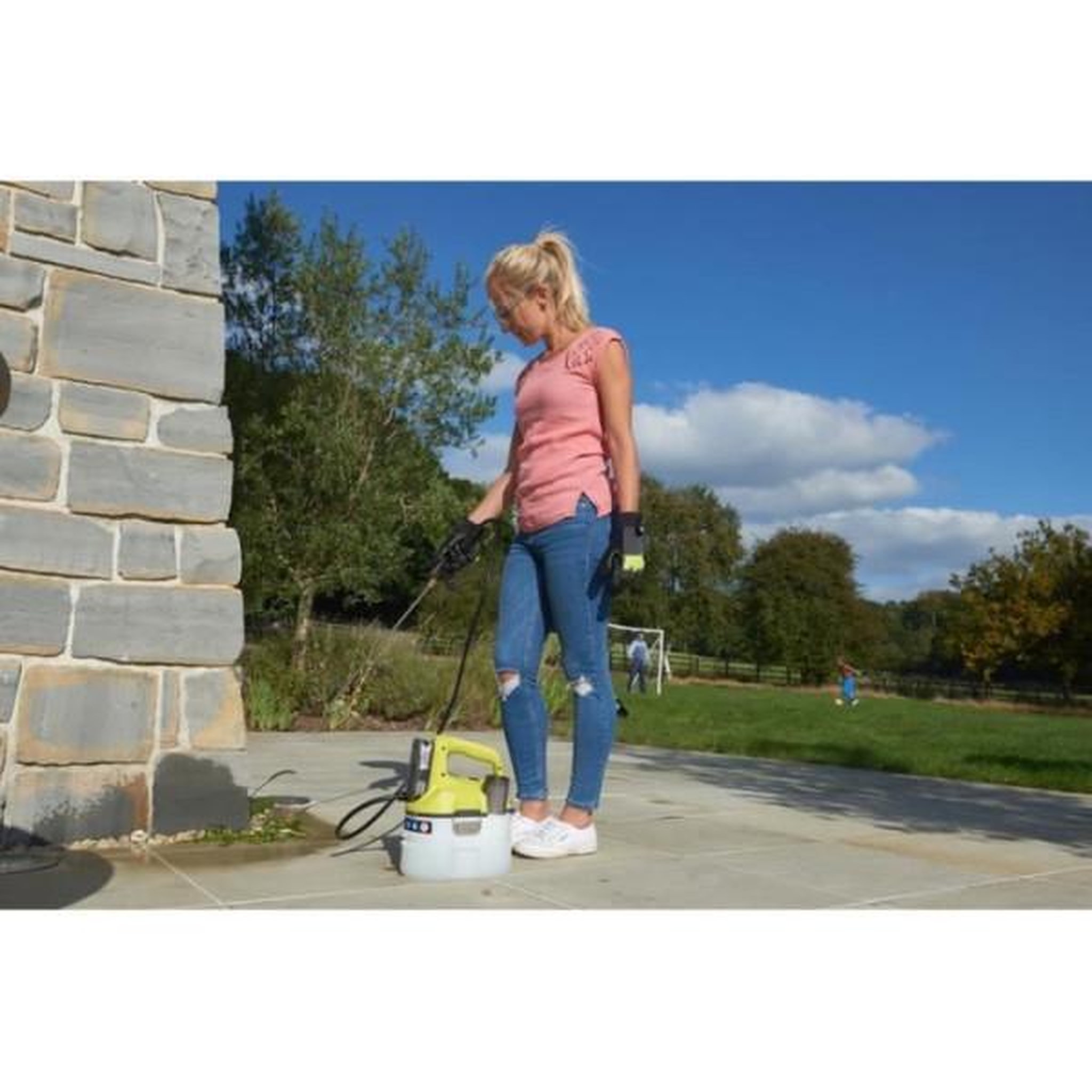 Voir la diapositive 3 : Ryobi RYOBI - Pulvérisateur 18V ONE+ - 3,1 bars - débit 0,5 l/min - réservoir 3,5 L - vendu sans batterie ni chargeur - OWS1880