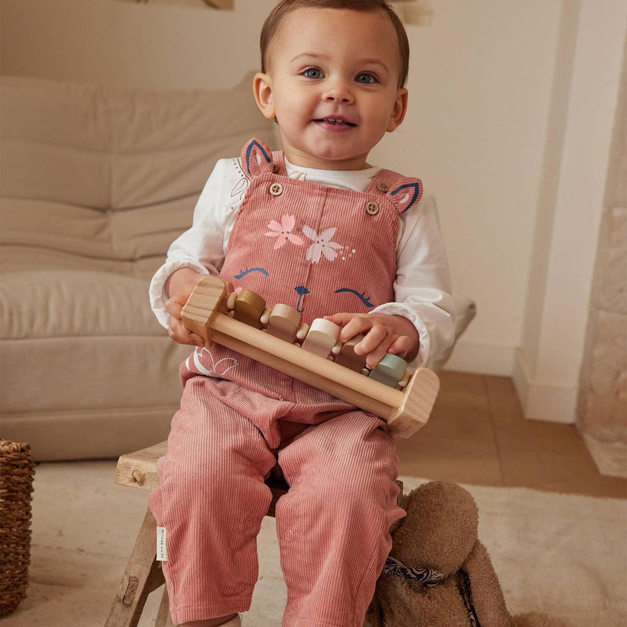 Voir la diapositive 5 : Petit Béguin Salopette bébé en velours côtelé Rosa