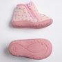 Voir la diapositive 2 : HELLO KITTY Chaussons bébé