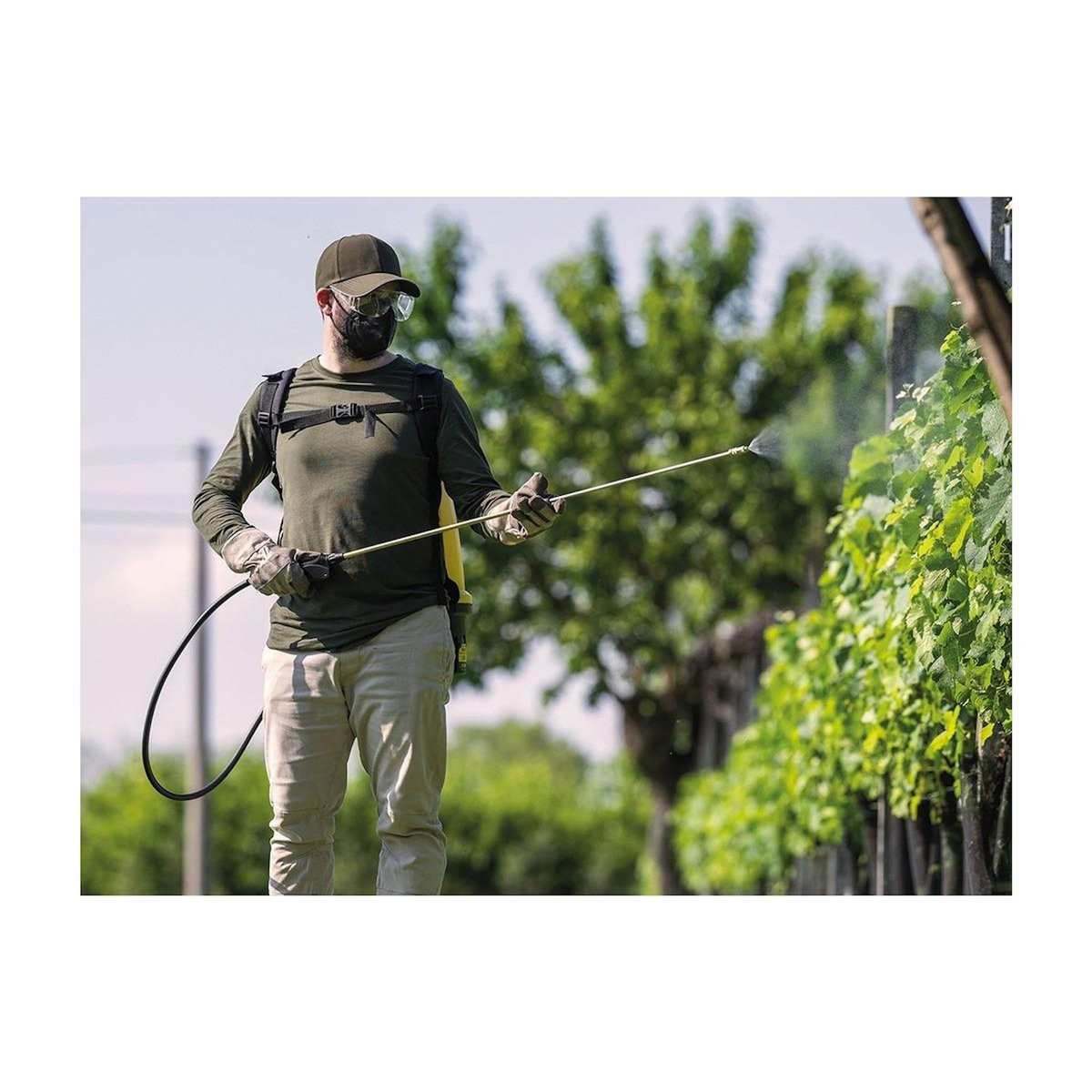 Stanley Pulvérisateur Electrique 16L, Batterie Lithium 14.4 V / 2.0 Ah - Pulvérisateur Jardin Végétaux + Lance Télescopique STANLEY