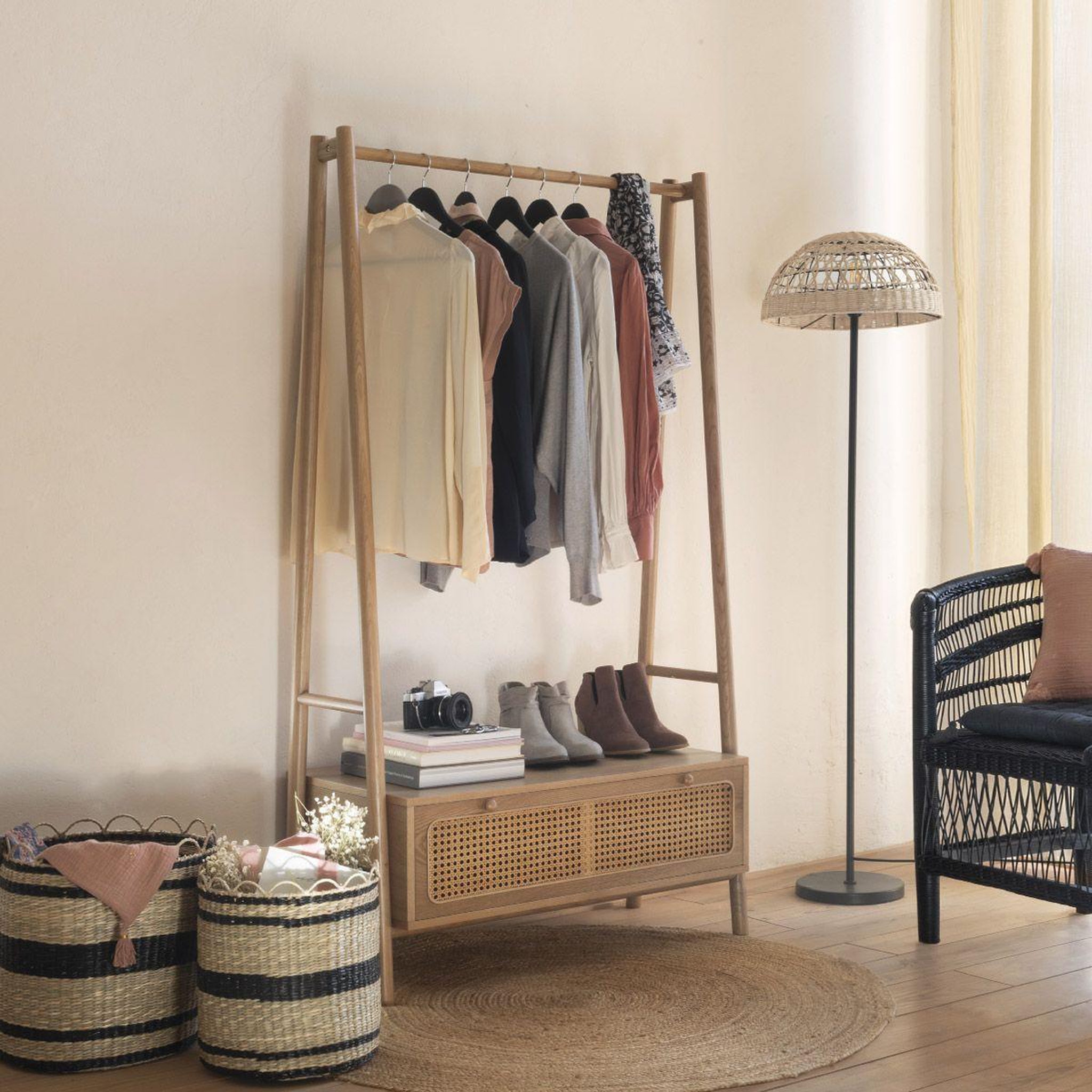 Voir la diapositive 5 : ATMOSPHERA Lampadaire en rotin  rory  150cm beige