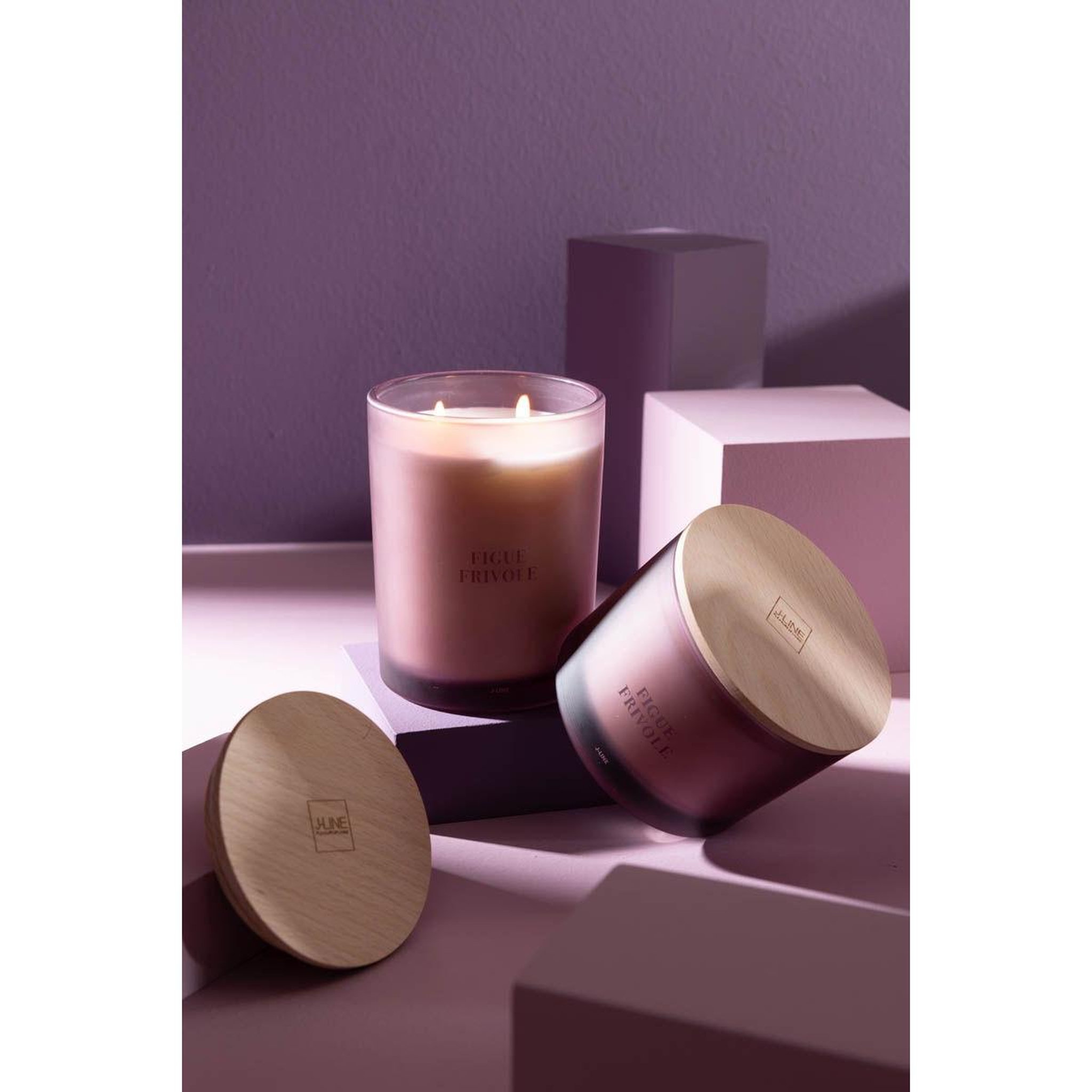 Voir la diapositive 6 : J-LINE Bougie parfumée  accords essentiels  10cm figue frivole