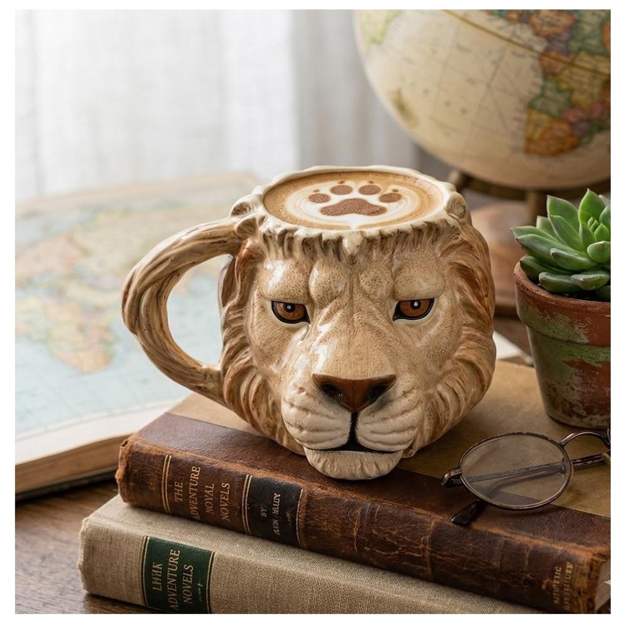 Voir la diapositive 2 : Eden Mug en forme de tête de lion design et moderne