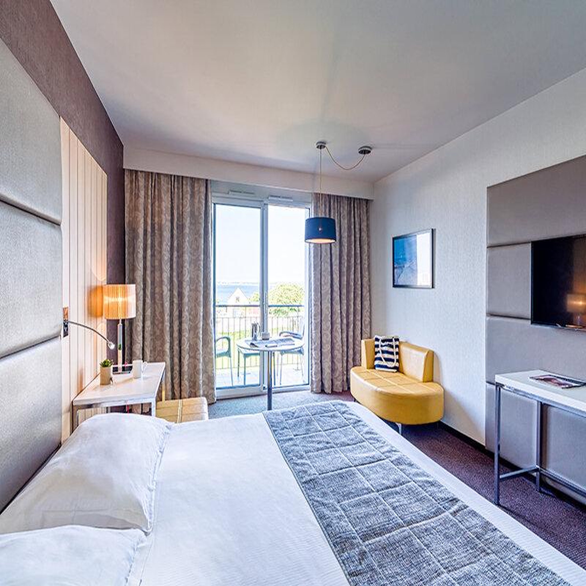 Voir la diapositive 2 : Smartbox 2 jours en hôtel 4* à concarneau avec accès au spa - coffret cadeau séjour