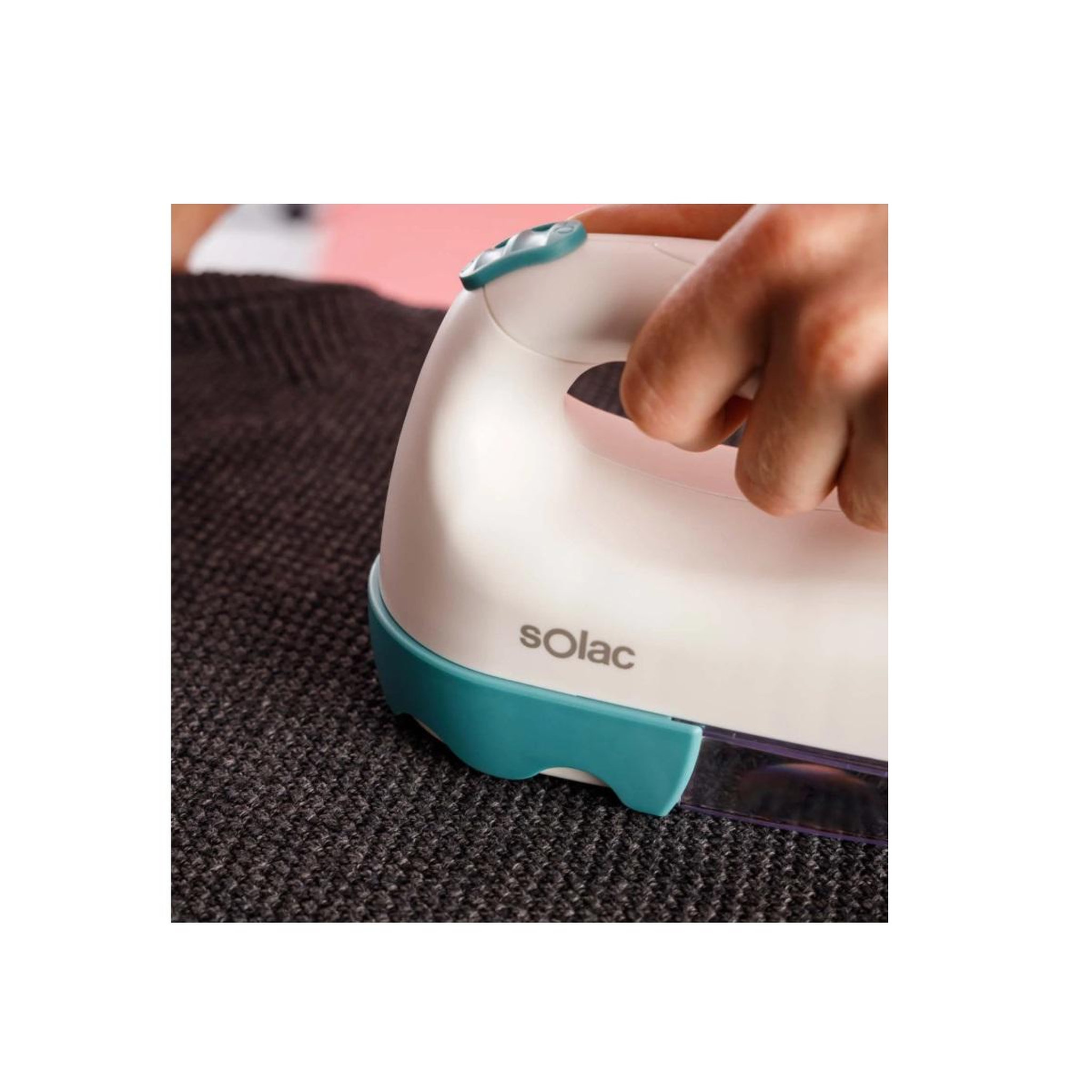 Voir la diapositive 5 : SOLAC Rase peluches electrique à piles - Q609