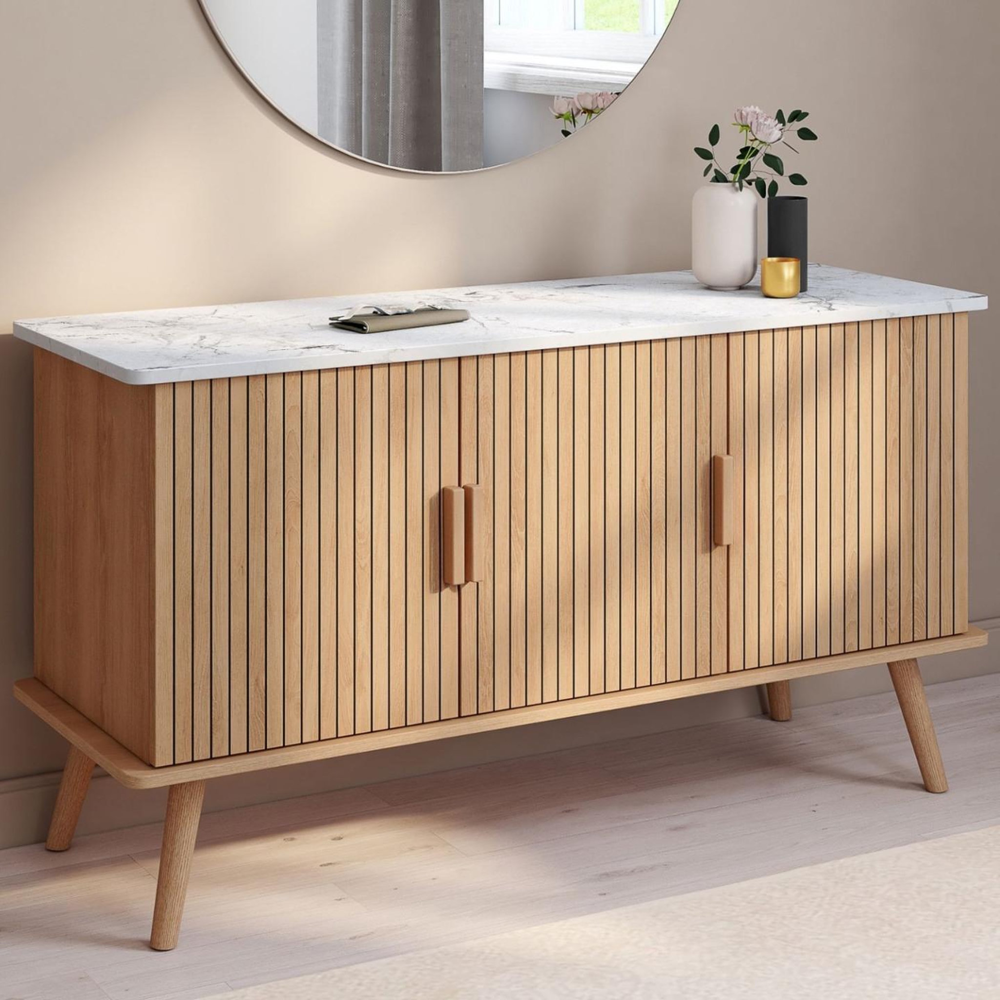 Voir la diapositive 2 : ID MARKET Buffet 110 cm juliette plateau effet marbre 3 portes lattes tasseau bois coloris chêne