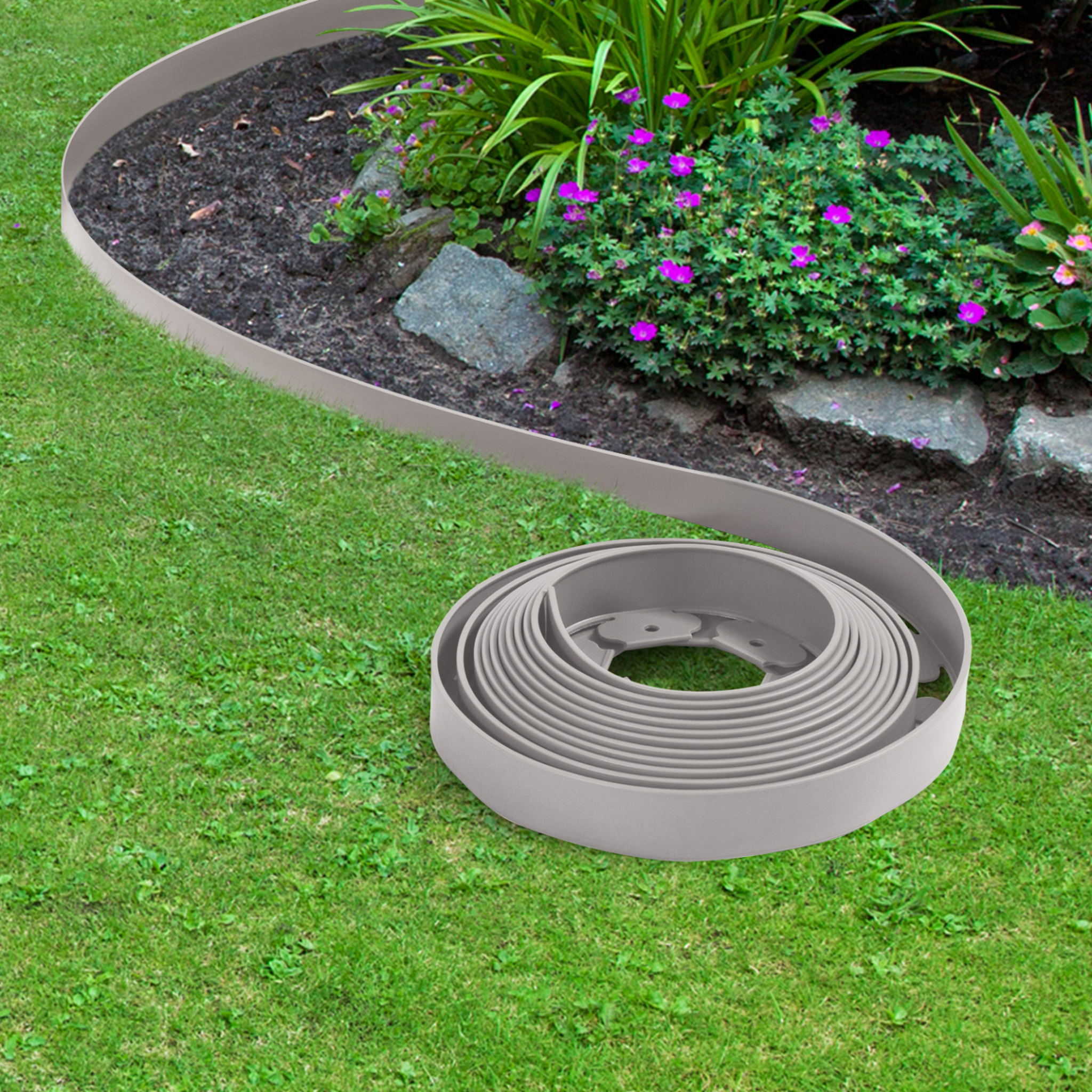 Voir la diapositive 2 : ID MARKET Bordurette de jardin flexible 10 m grise hauteur 5 cm + 30 piquets