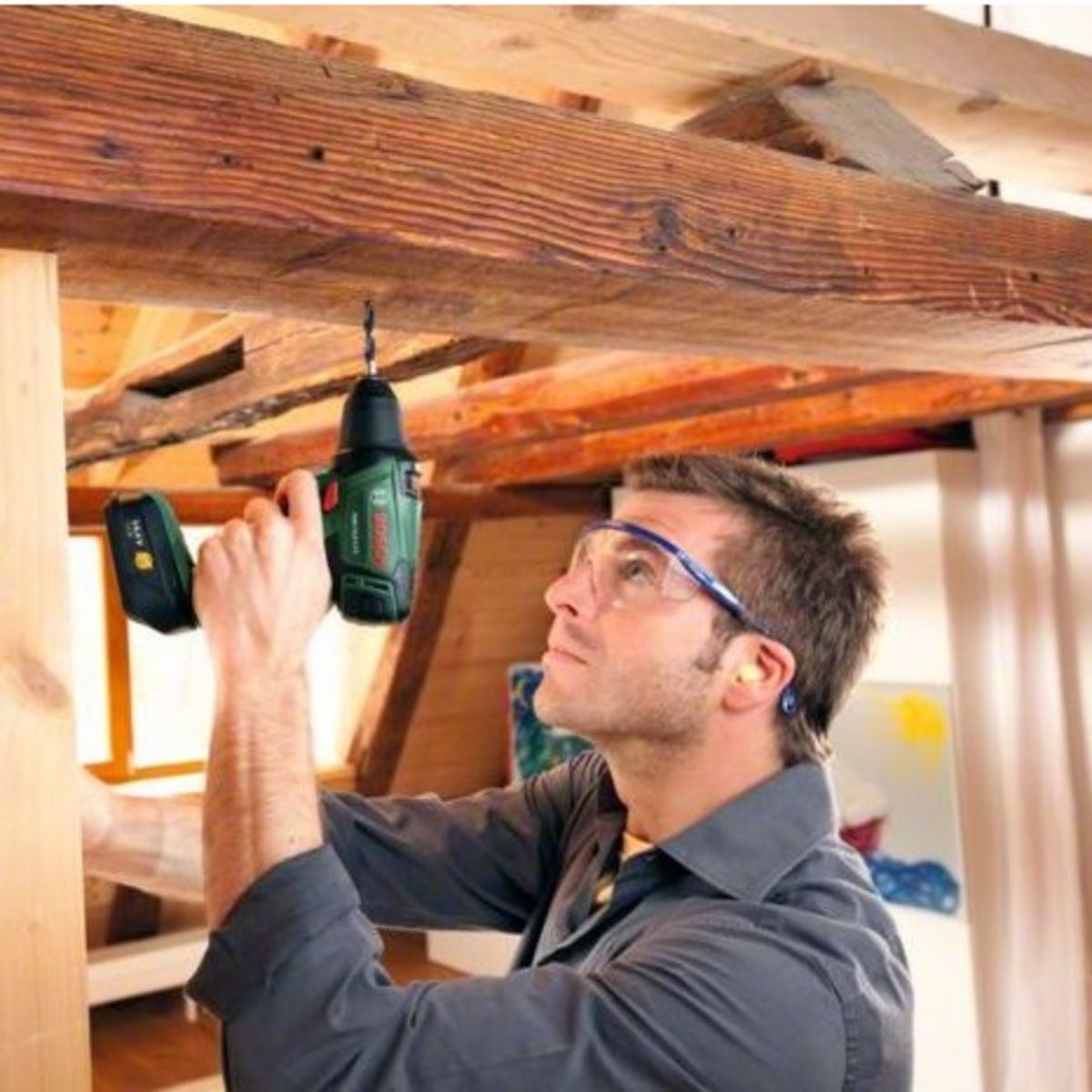 BOSCH Perceuse visseuse 14,4V 2 batteries + 51 accessoires