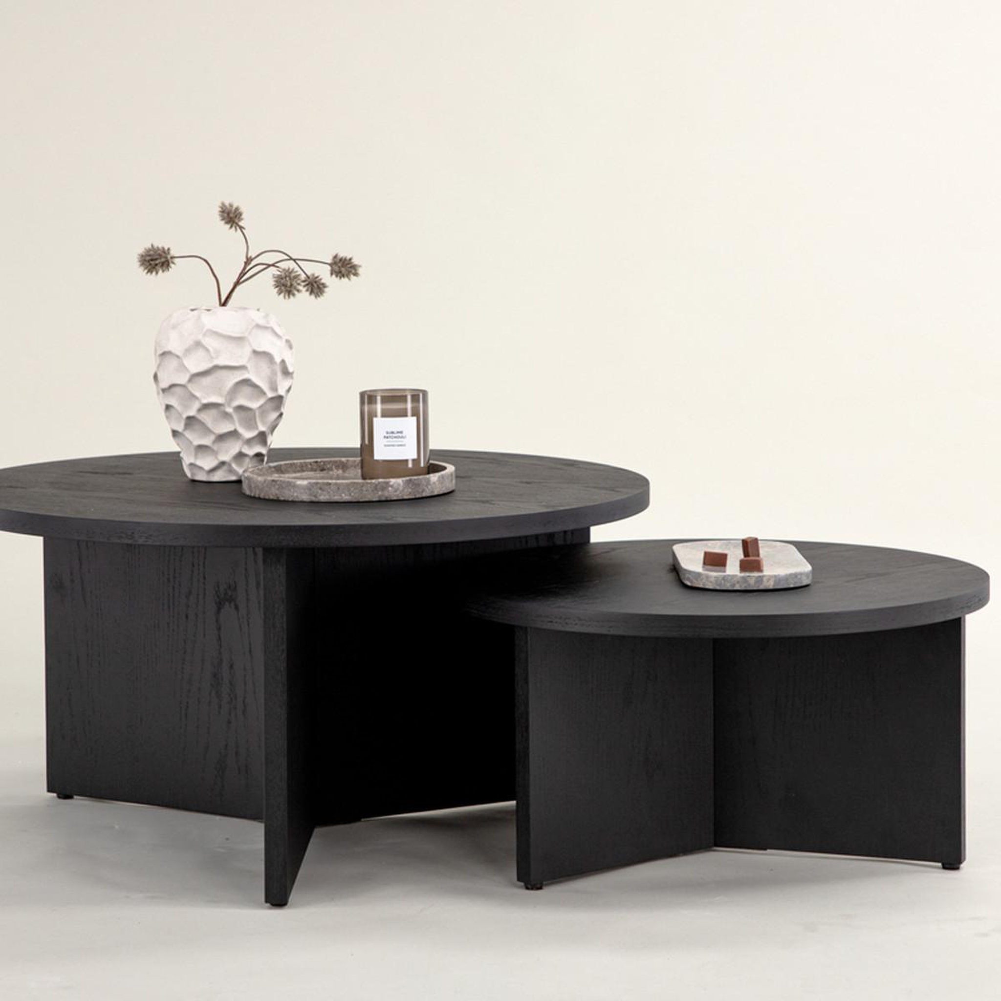 Voir la diapositive 6 : Paris Prix Lot de 2 tables basses design  salto  85cm noir