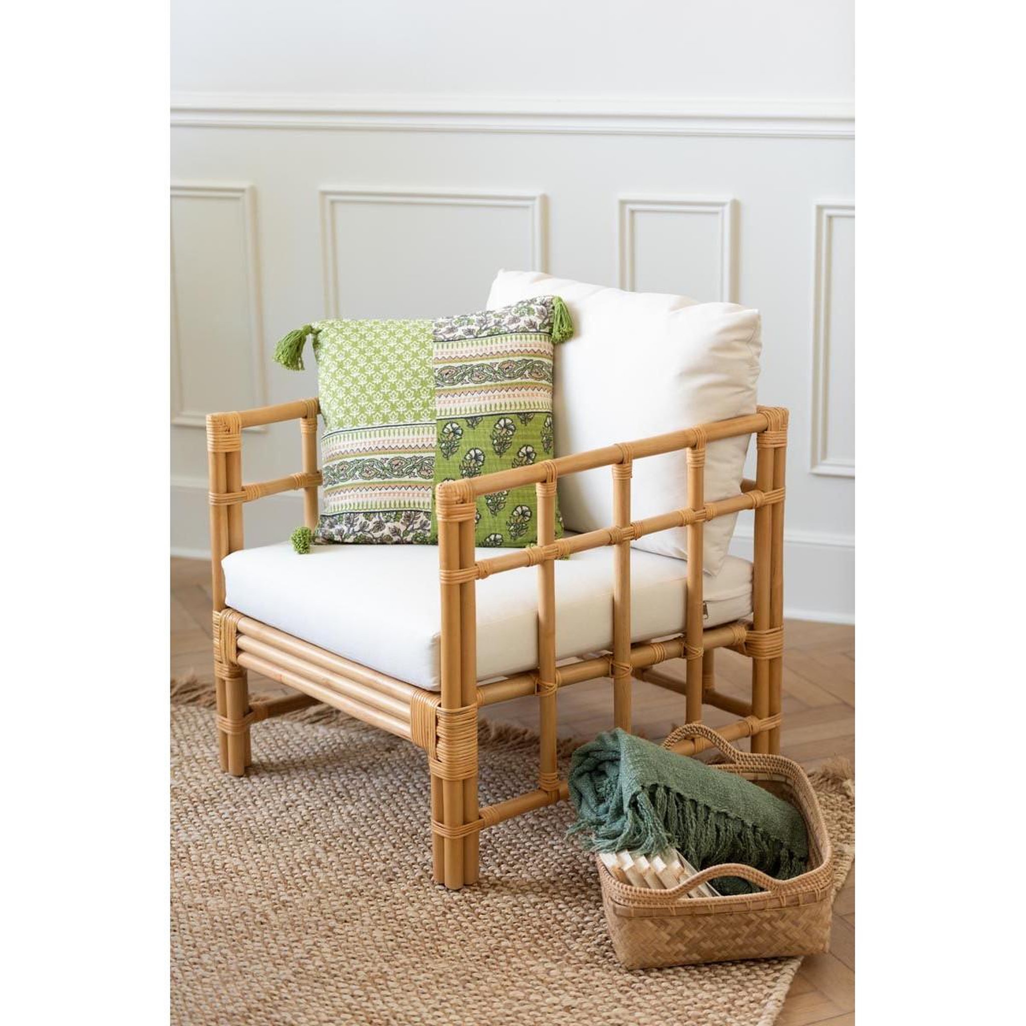 Voir la diapositive 6 : J-LINE Coussin déco à pompons  avocado  45x45cm vert