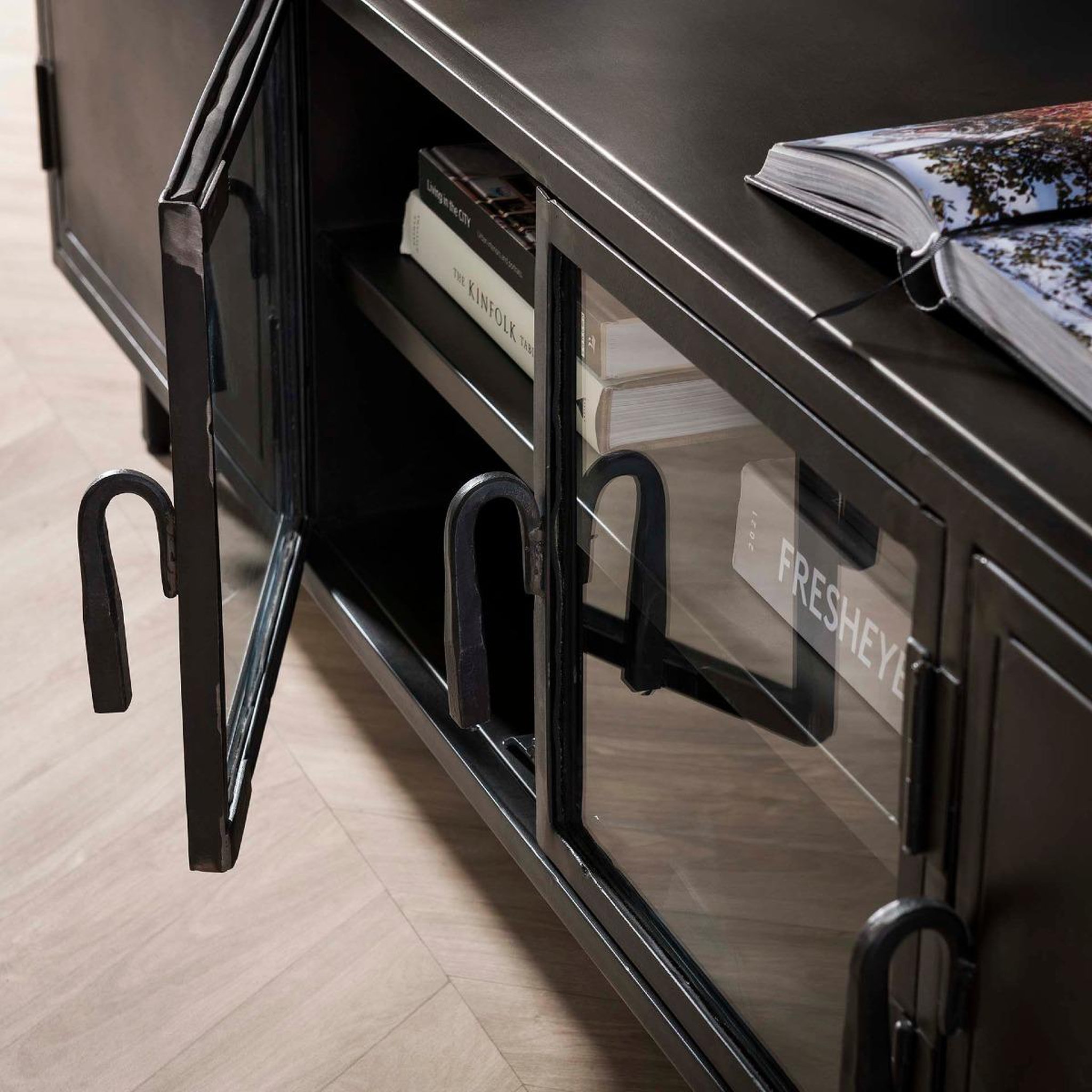 Voir la diapositive 5 : JLC KREATION Meuble tv industriel en métal 180cm iron