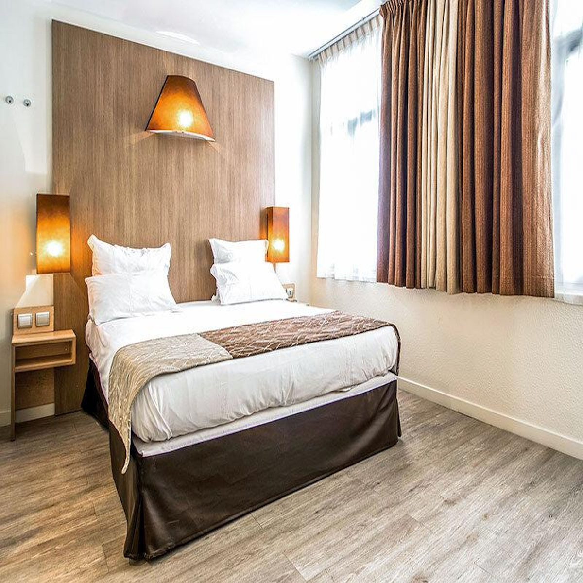 Smartbox Staycation solaire à Marseille en duo - Coffret Cadeau Séjour