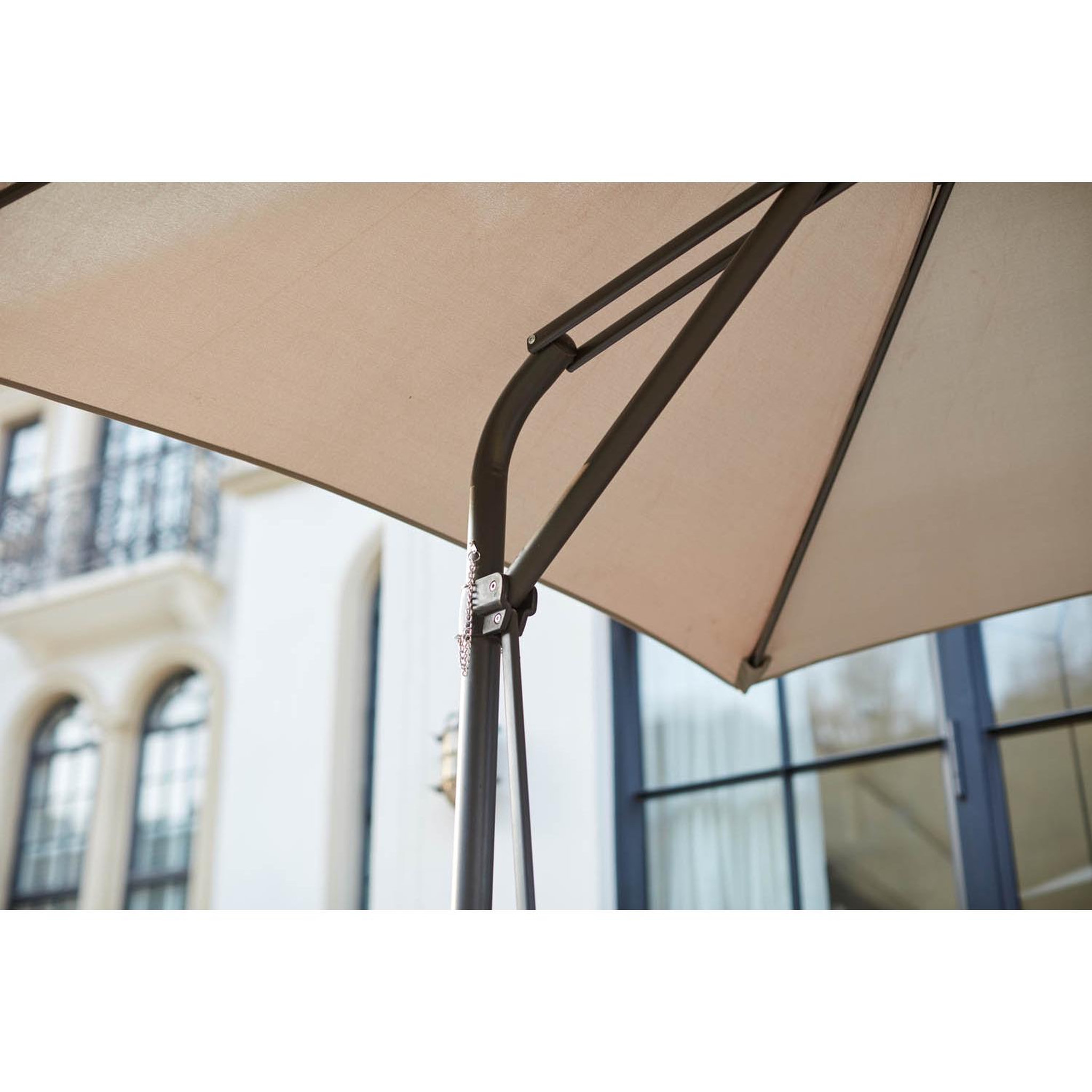 Voir la diapositive 5 : CONCEPT USINE Parasol gris droit rond 294 x 294 m alcudia