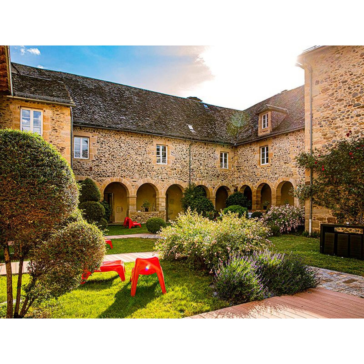 Smartbox 2 jours en famille en suite dans un château de l'Aubrac - Coffret Cadeau Séjour