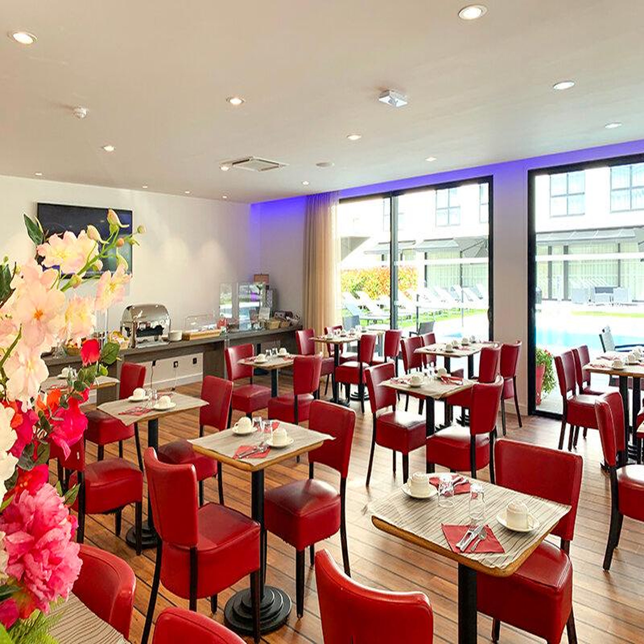 Voir la diapositive 2 : Smartbox 2 jours près de paris en hôtel 4* avec accès à l'espace bien-être et salle de sport - coffret cadeau séjour