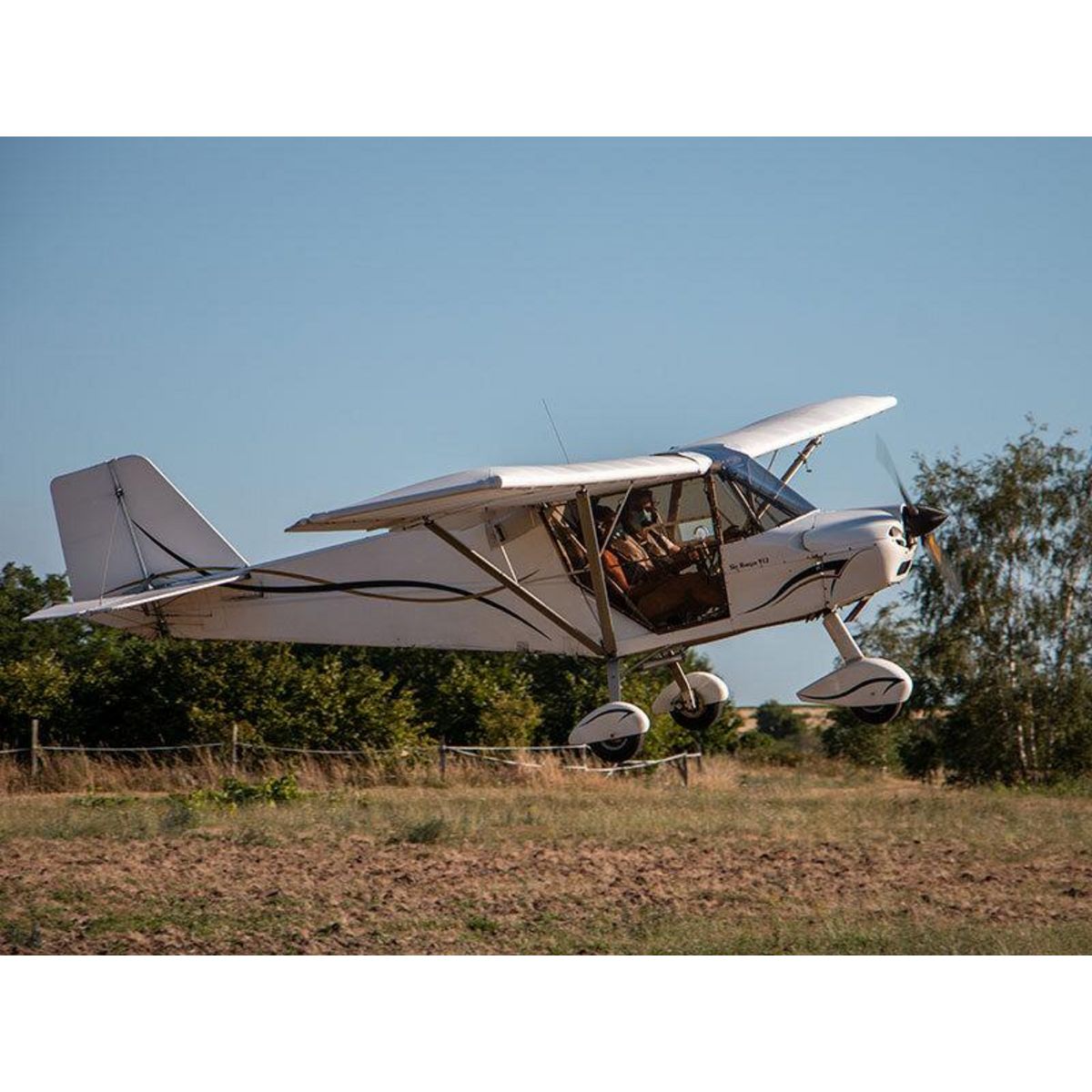 Smartbox Vol en ULM triaxe de 45 min au-dessus des châteaux de la Loire - Coffret Cadeau Sport & Aventure