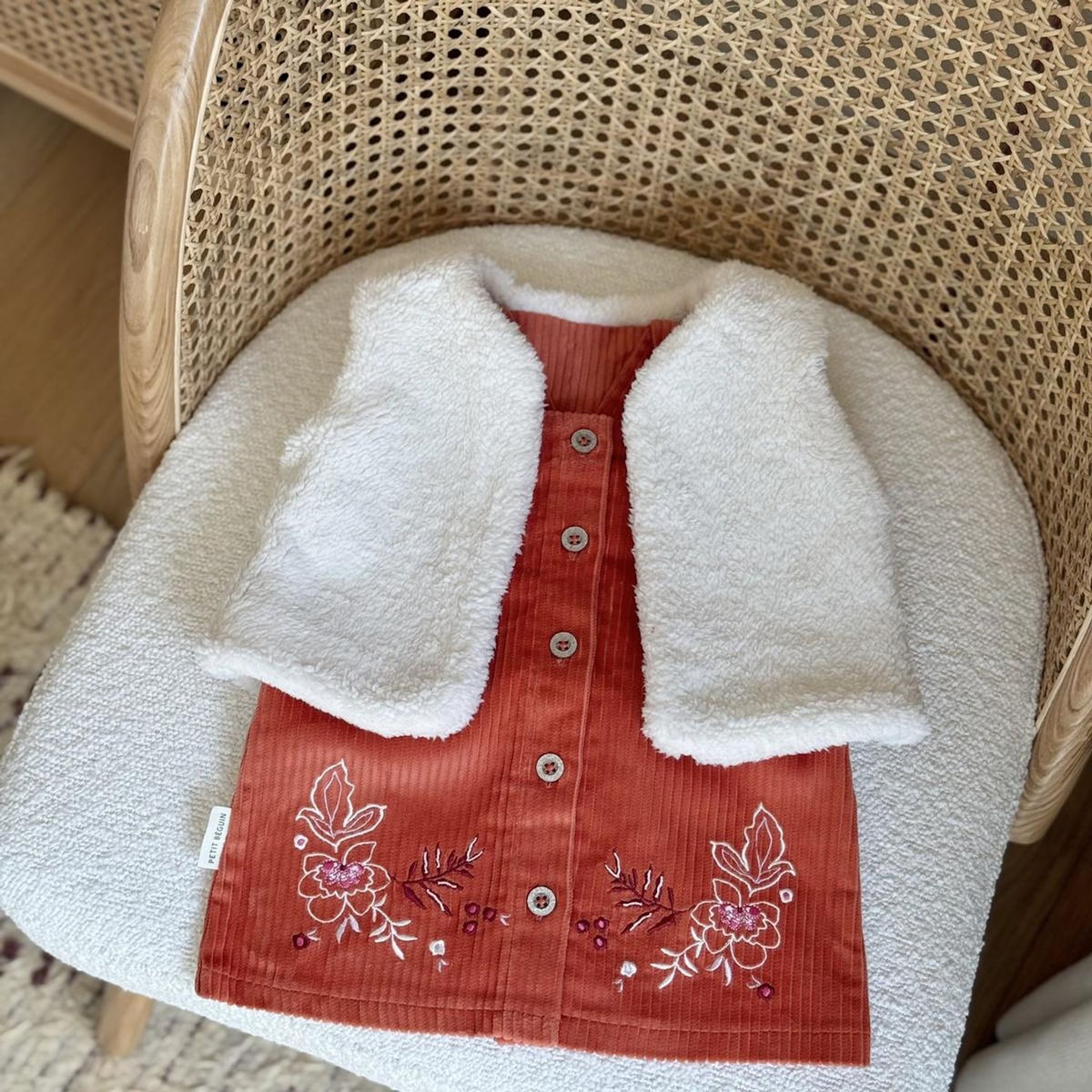 Petit Béguin Robe enfant en velours côtelé Manouk