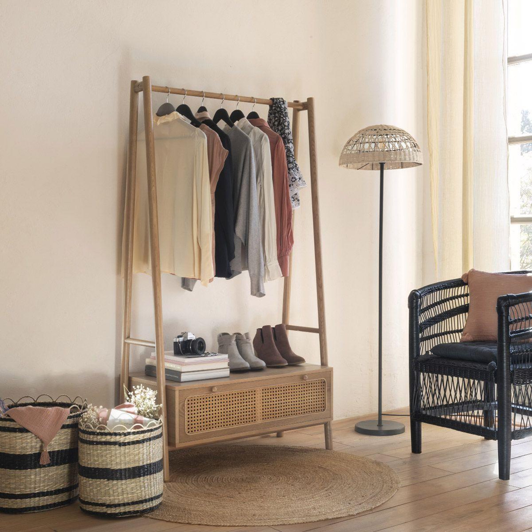 Voir la diapositive 5 : ATMOSPHERA Portant à vêtements avec tiroir  tiria  162cm marron