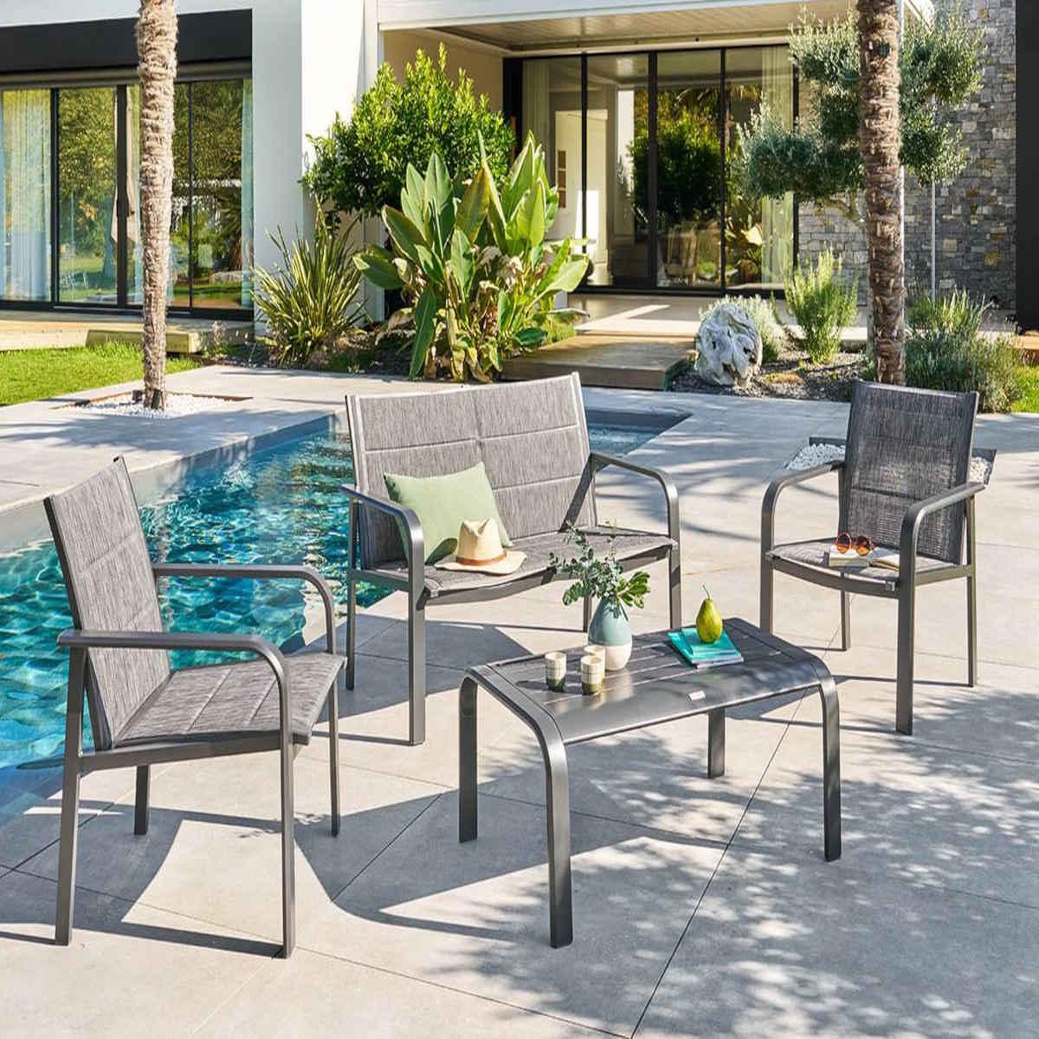 Voir la diapositive 2 : HESPERIDE Salon de jardin alu et texaline piazza graphite - 4 places - hespéride