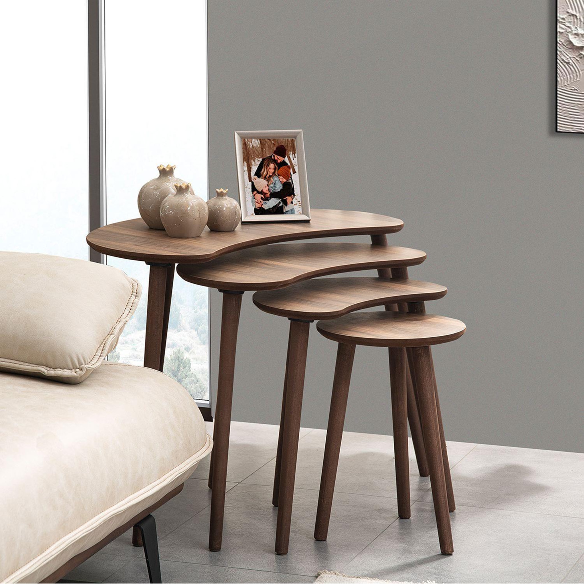 Voir la diapositive 4 : Habitat et Jardin Table gigogne (4 pièces) en bois  moon  40 x 75 x 55 cm - noyer