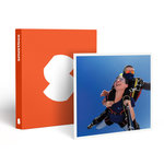 Smartbox Saut en parachute en tandem à 4 000 m à Montélimar - Coffret Cadeau Sport & Aventure