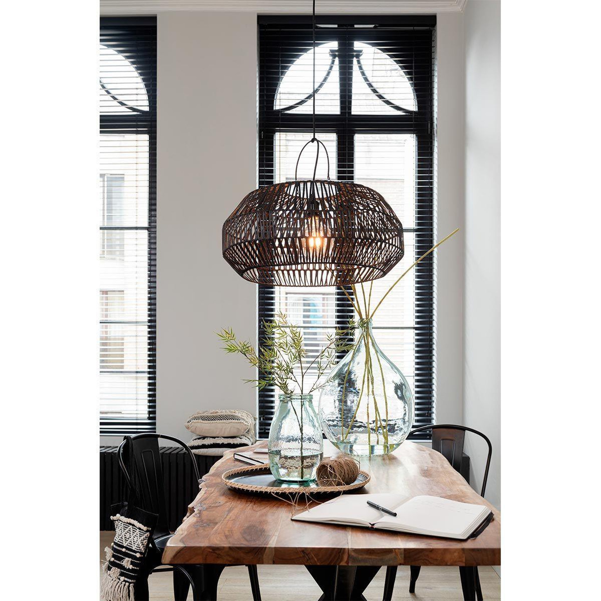 Voir la diapositive 2 : J-LINE Abat-jour déco  rotin  57cm noir