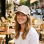 Voir la diapositive 2 : OZABI OZABI Lot 2 Casquettes Pailletées Femme – Message Brodé Fantaisie Humoristique