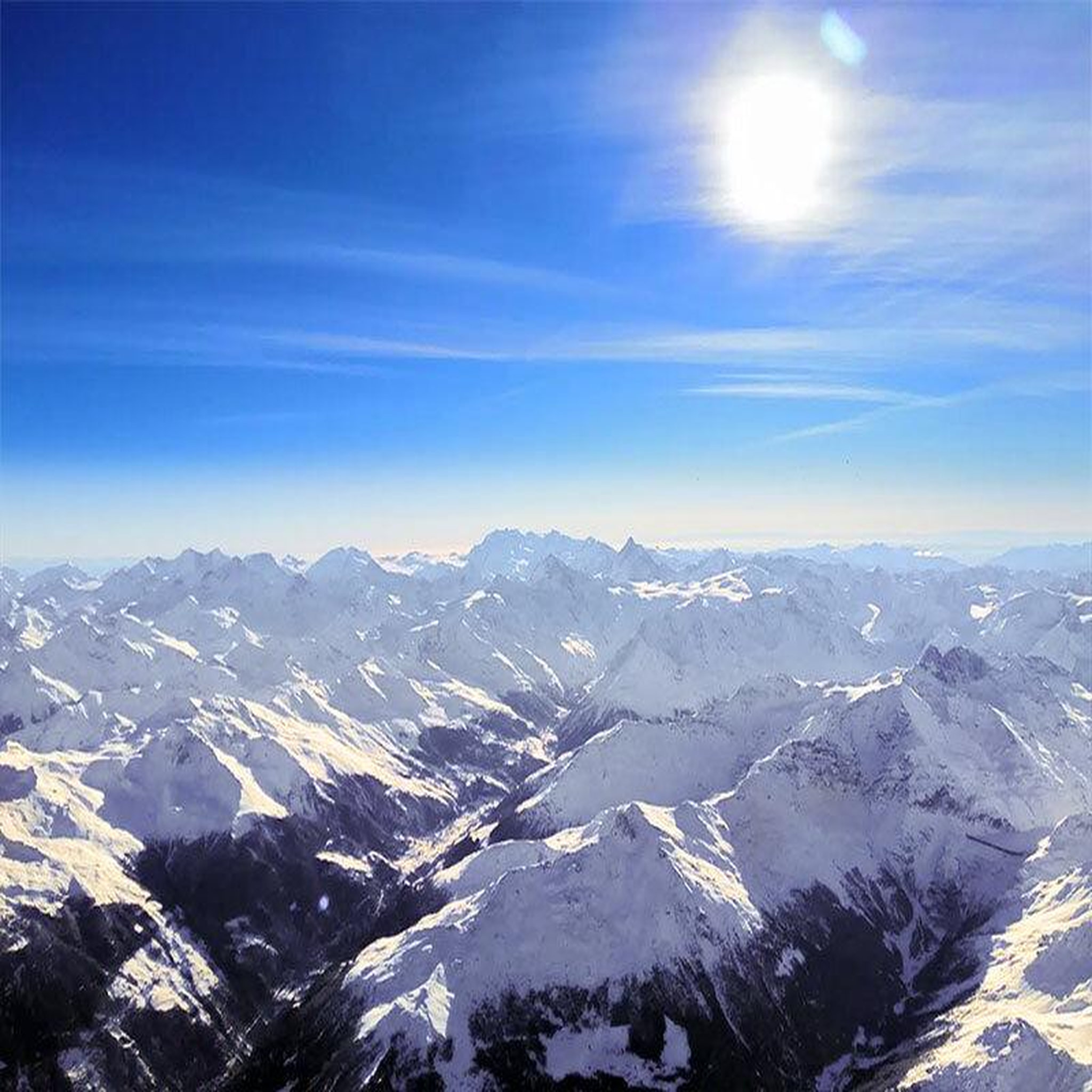 Voir la diapositive 3 : Smartbox Vol en montgolfière dans les Alpes - Coffret Cadeau Sport & Aventure