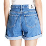 Voir la diapositive 2 : CALVIN KLEIN JEANS Short Mom  Femme Calvin Klein Jeans J20J222801