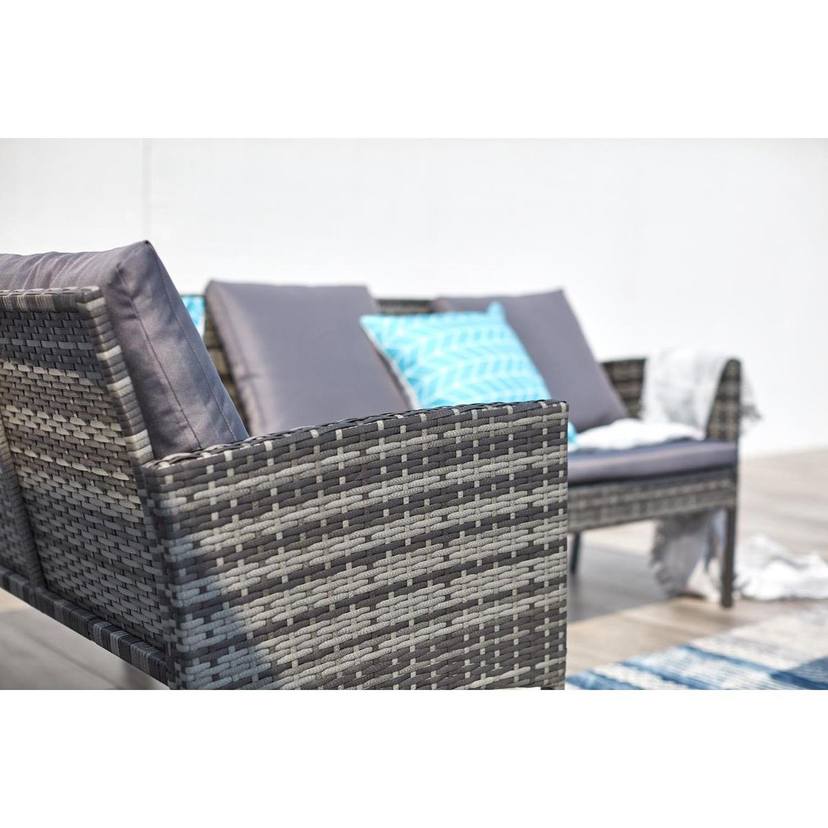 CONCEPT USINE Salon de jardin 8 places en résine noir gris CORDOBA