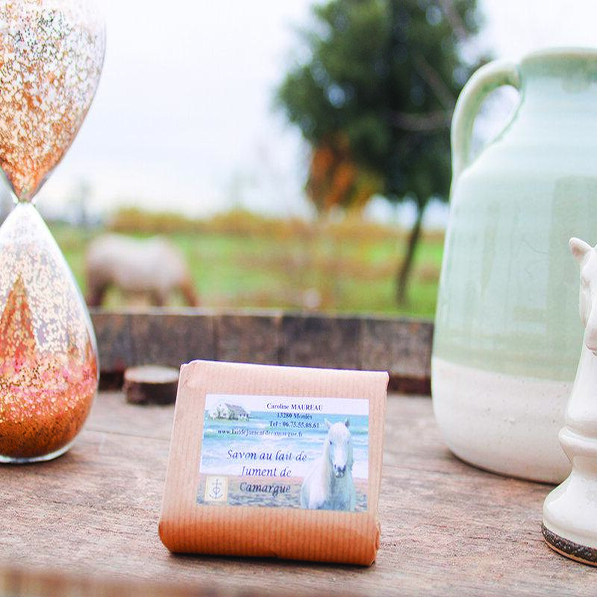 Voir la diapositive 4 : Smartbox Coffret de soins hydratants au lait de jument de Camargue - Coffret Cadeau Sport & Aventure