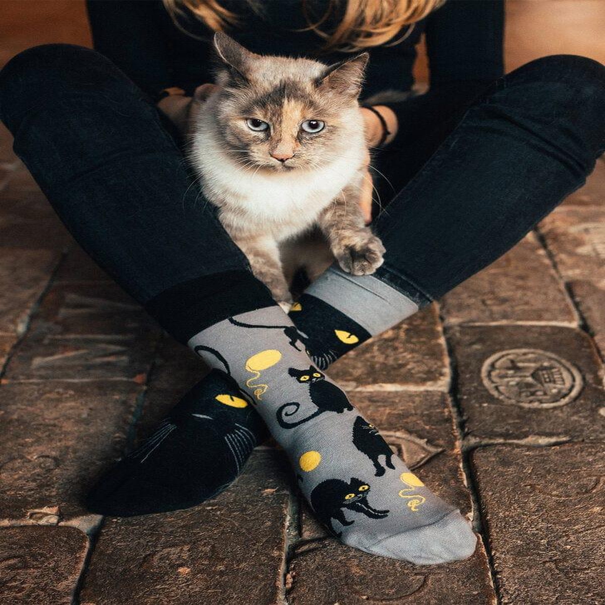 Voir la diapositive 5 : DEDOLES Chaussettes les yeux de chat
