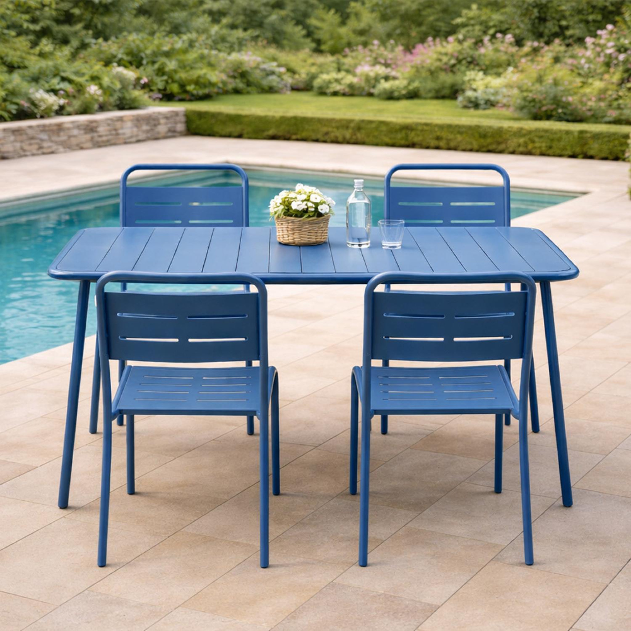 Voir la diapositive 6 : CONCEPT USINE Ensemble table de jardin 120 cm et 4 chaises bleu bergame