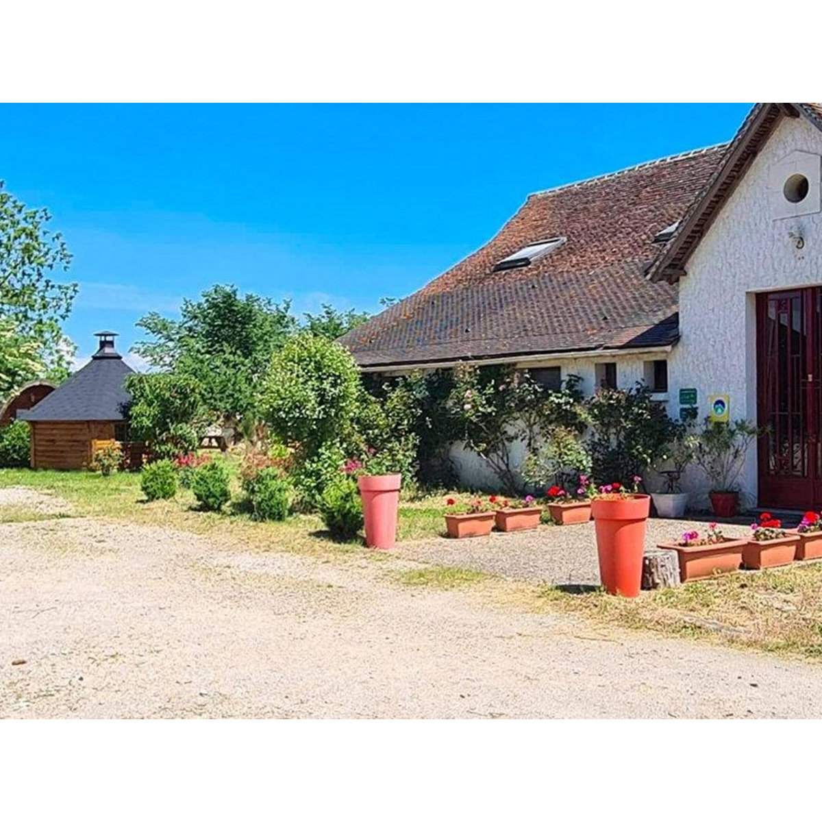 Smartbox Escapade de 2 jours pour 4 dans une suite familiale proche du ZooParc de Beauval - Coffret Cadeau Séjour