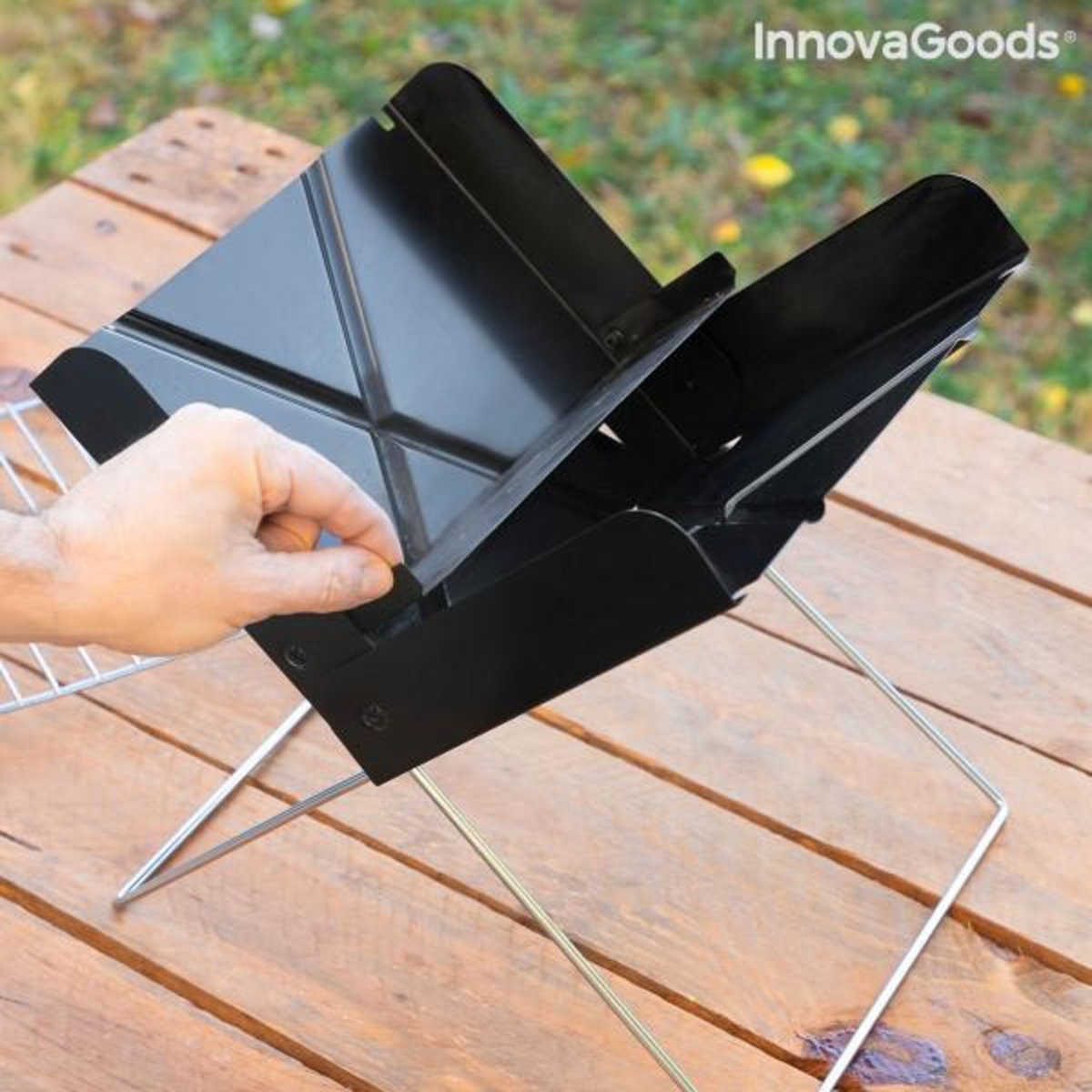 INNOVAGOODS Mini-barbecue Pliable Portable pour Charbon Foldecue InnovaGoods