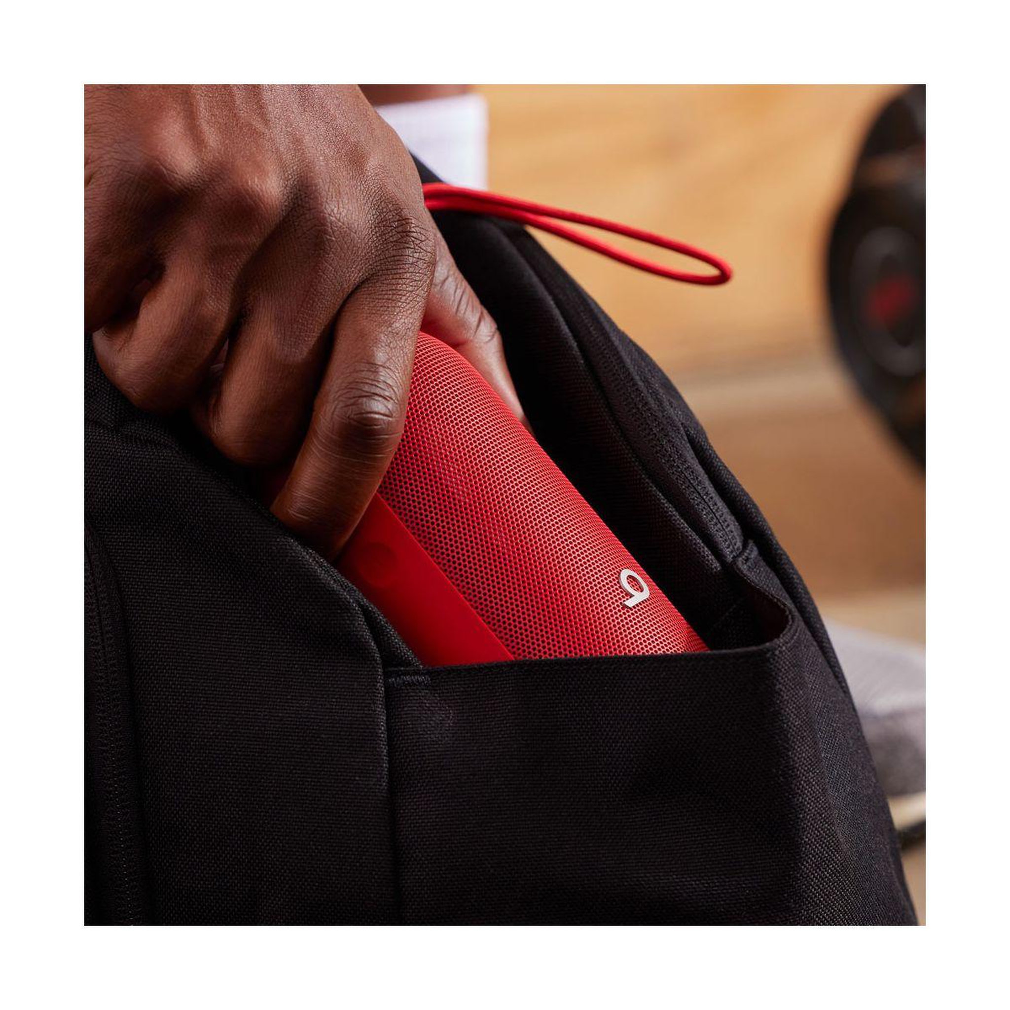 Voir la diapositive 5 : BEATS Enceinte portable Pill Rouge