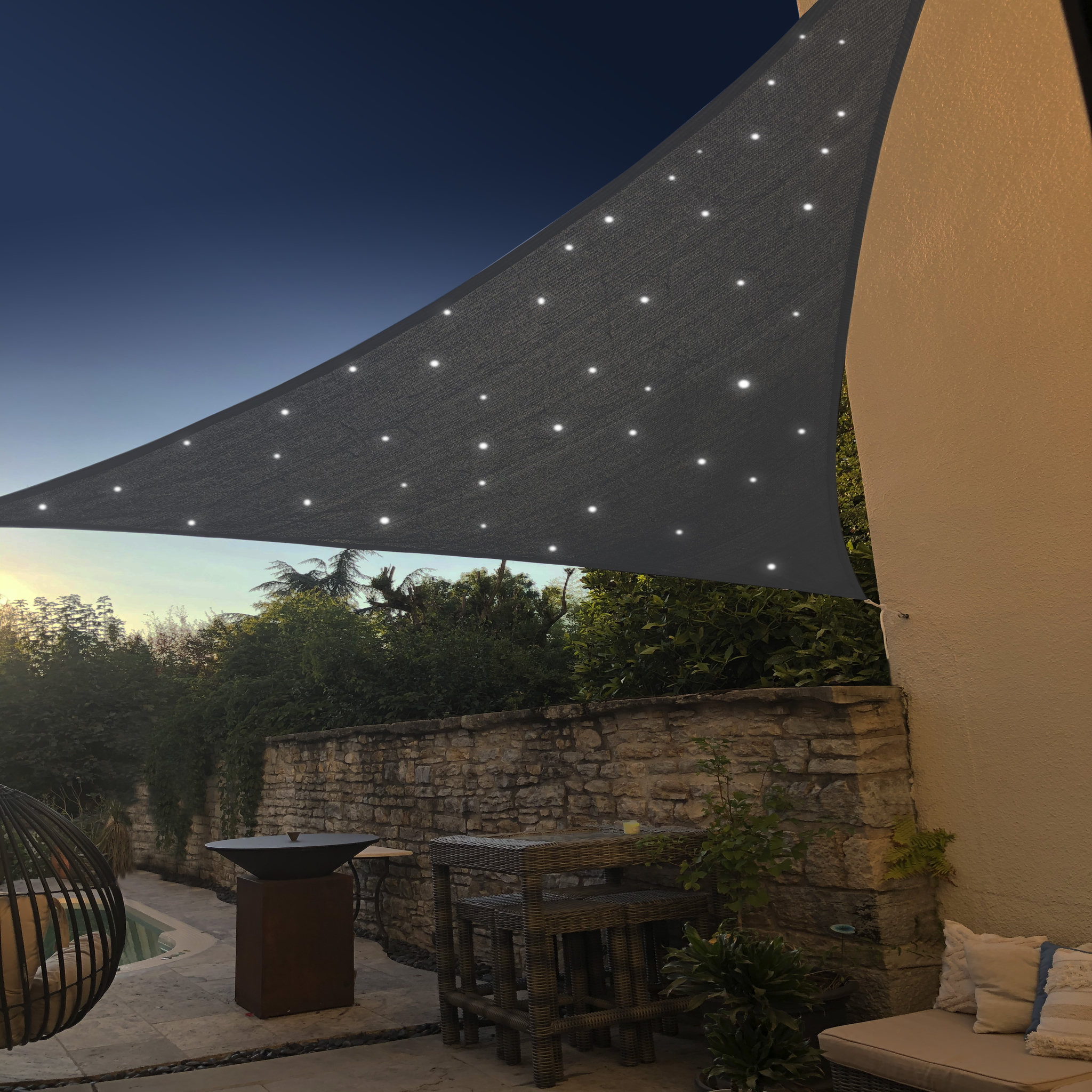 Voir la diapositive 4 : JARDILINE Voile d'ombrage triangulaire avec led ciel étoilé 3m ardoise