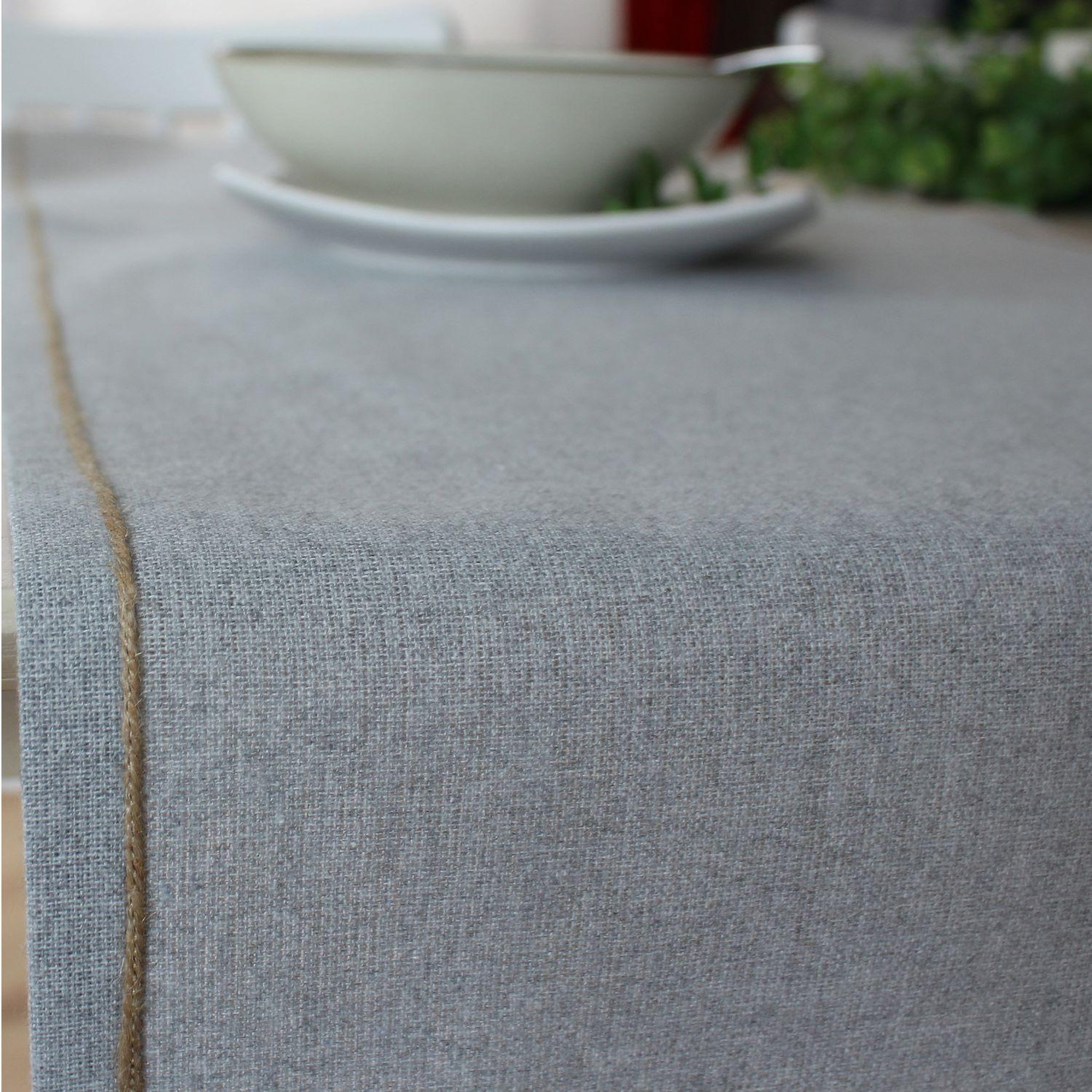 Voir la diapositive 3 : TOILINUX Chemin de table avec bordure jute LINA